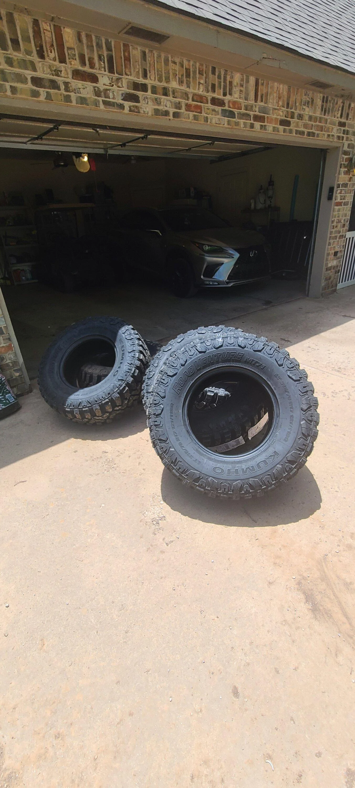 Jeep Gladiator EDIT: Too good to be true. Maxxis 35/11.50/17 for 149 20220614_132014