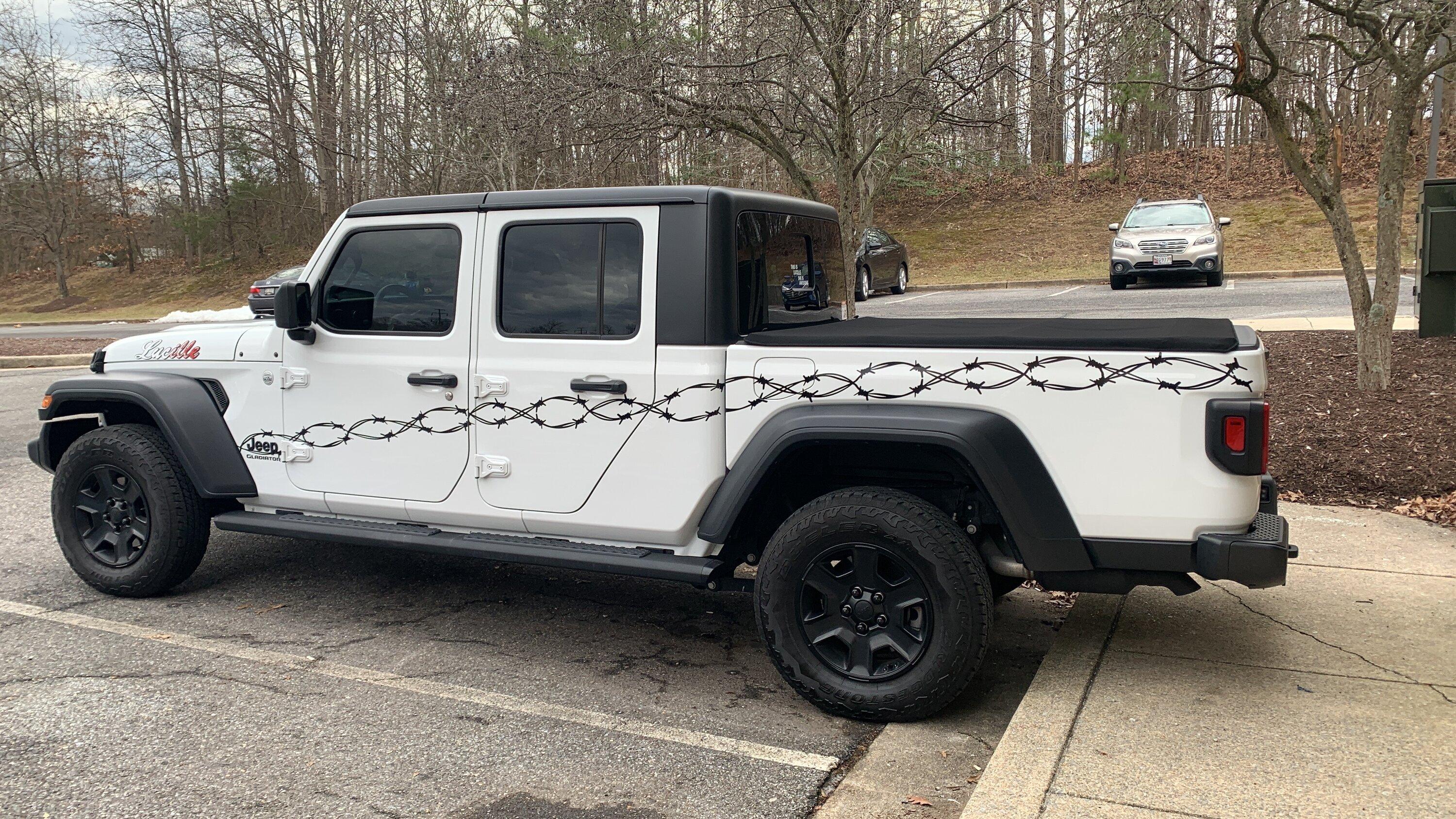Jeep Gladiator BRIGHT WHITE Gladiator JT Club B9EA7615-1DCF-4457-9A4C-33C46380B4EE