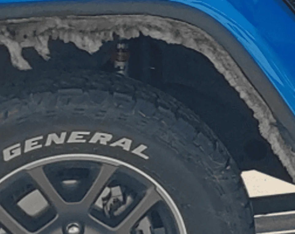 Jeep Gladiator Are those shocks installed upside down? 1655302387408