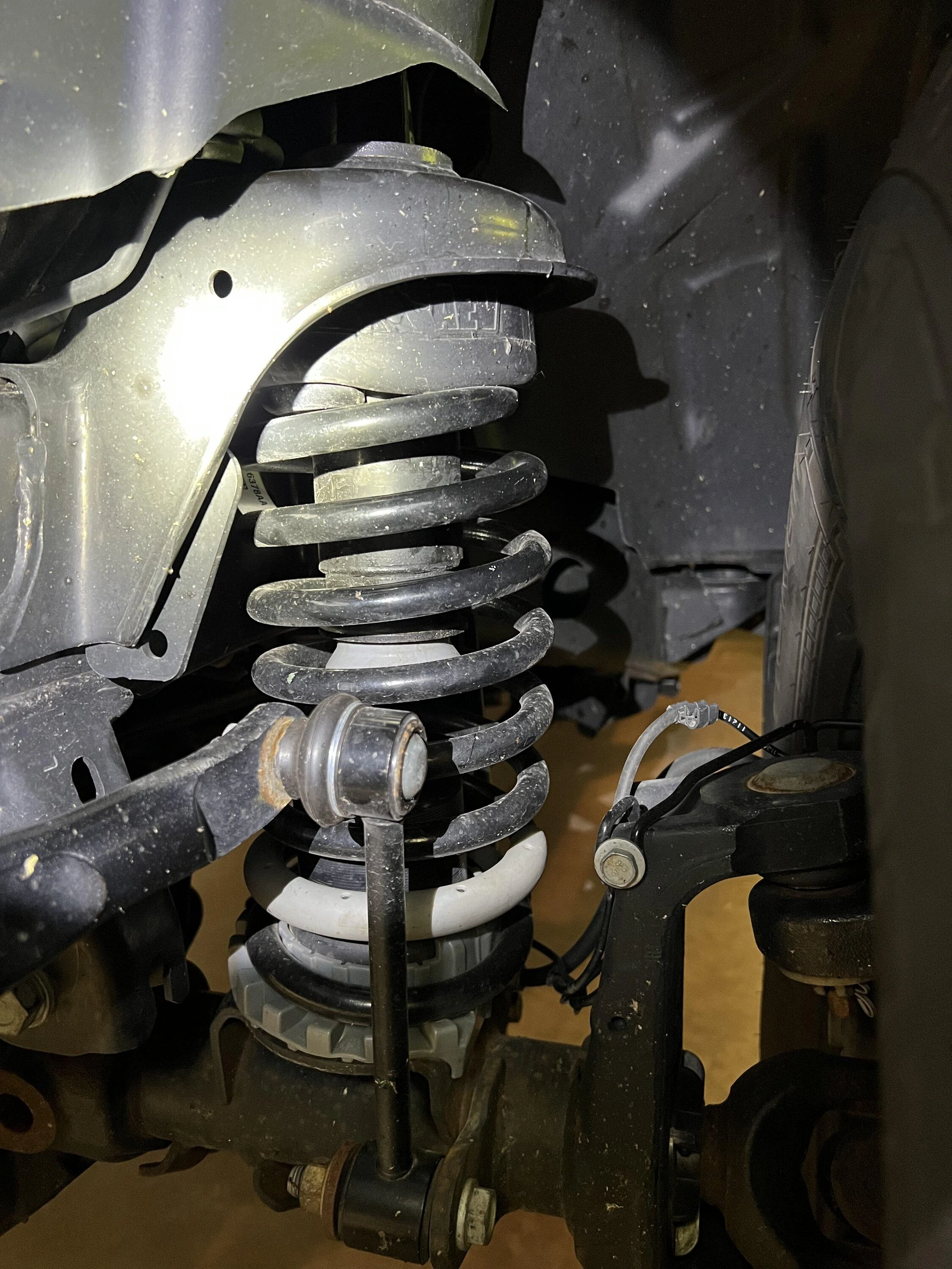 Jeep Gladiator Eco diesel Suspension bottoming out on normal roads E5B3AD67-B80C-4508-9D8C-C0C20B85C481