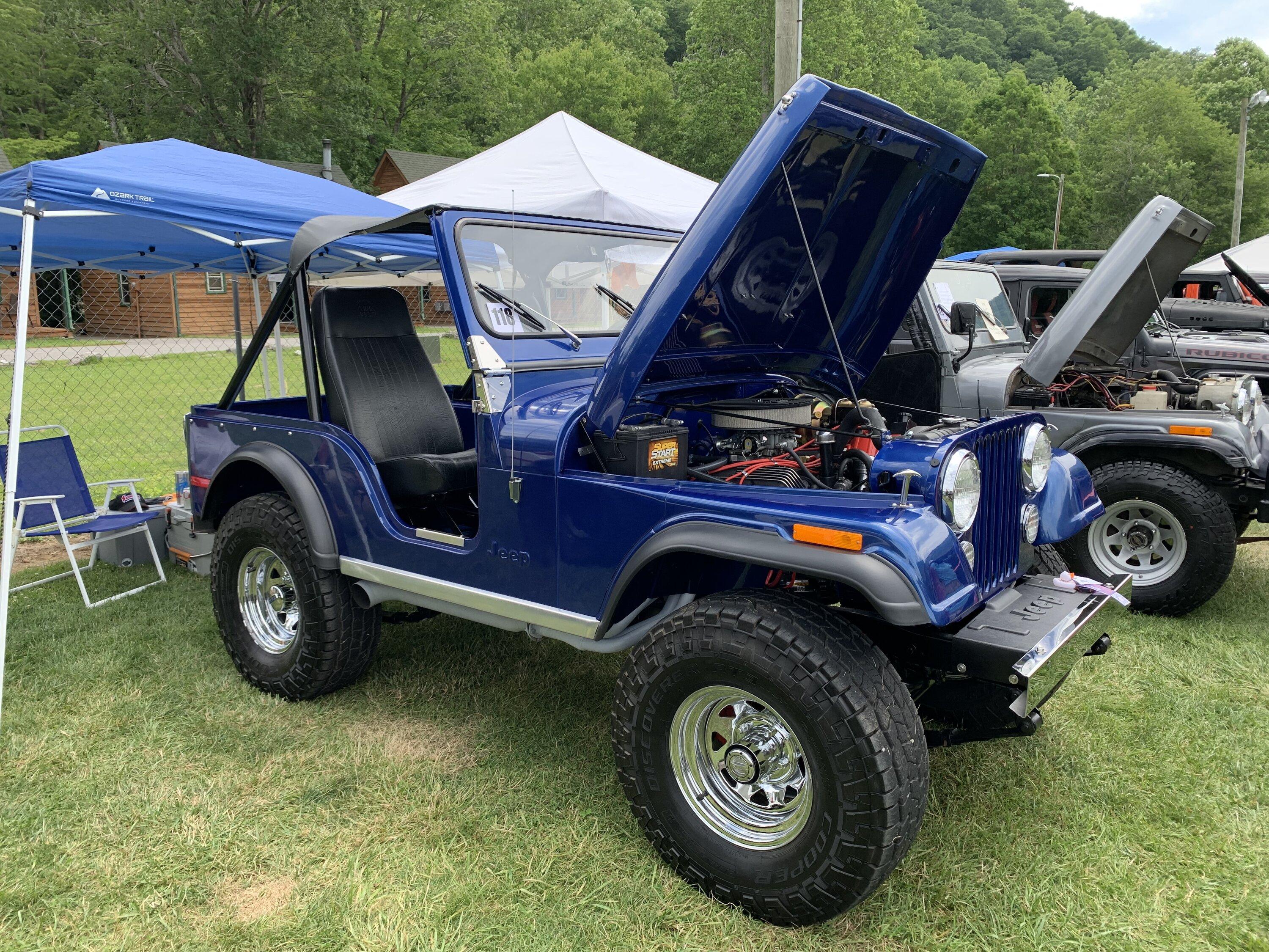 Jeep Gladiator Old Jeeps never die.... They just fade away 54BCB230-5ED5-4FCC-AA63-000F08A11341