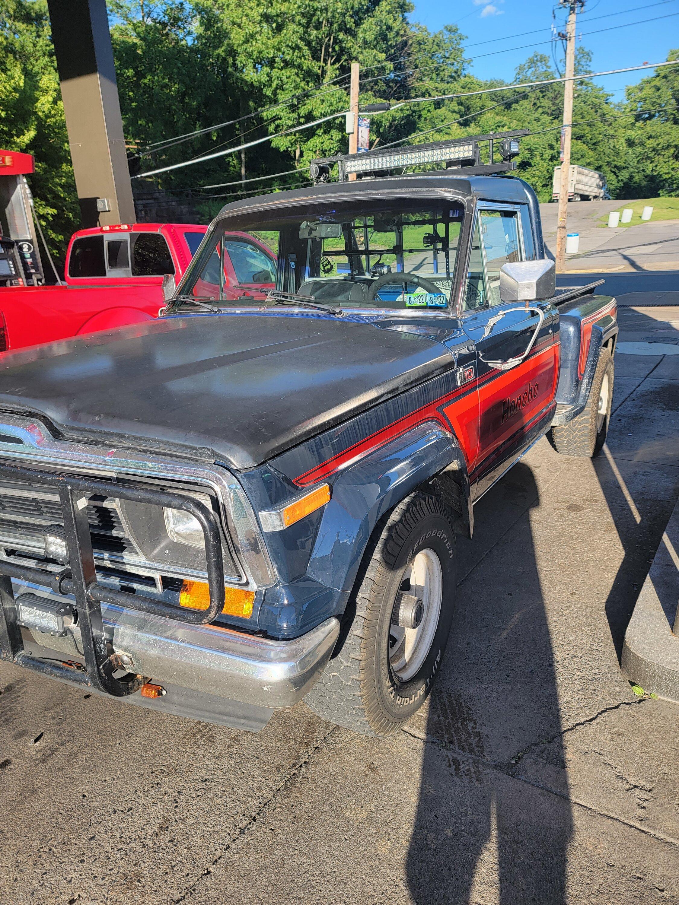 Jeep Gladiator Old Jeeps never die.... They just fade away 20220617_185038