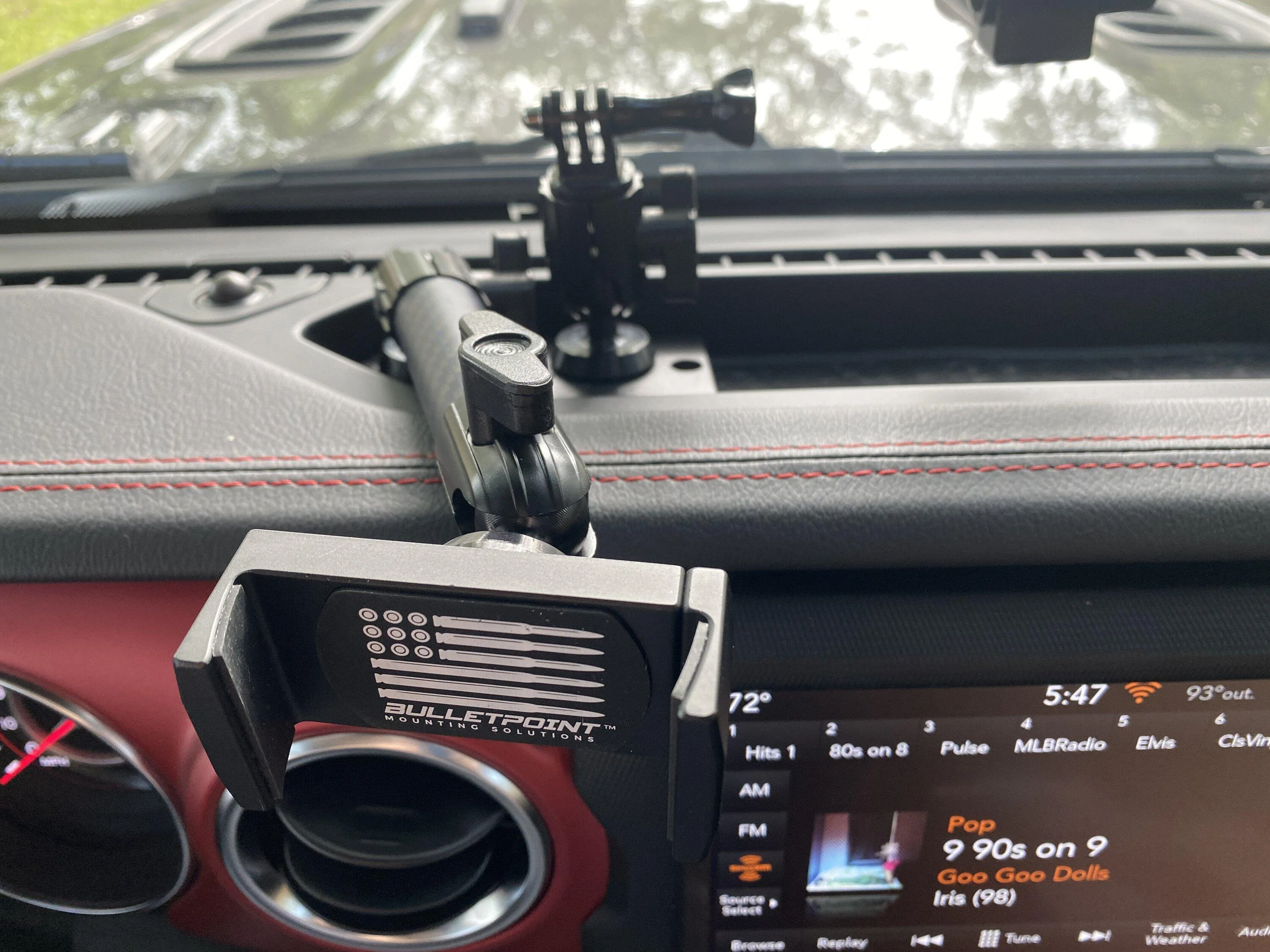 Jeep Gladiator Rubicon red dash no more? IMG_5413