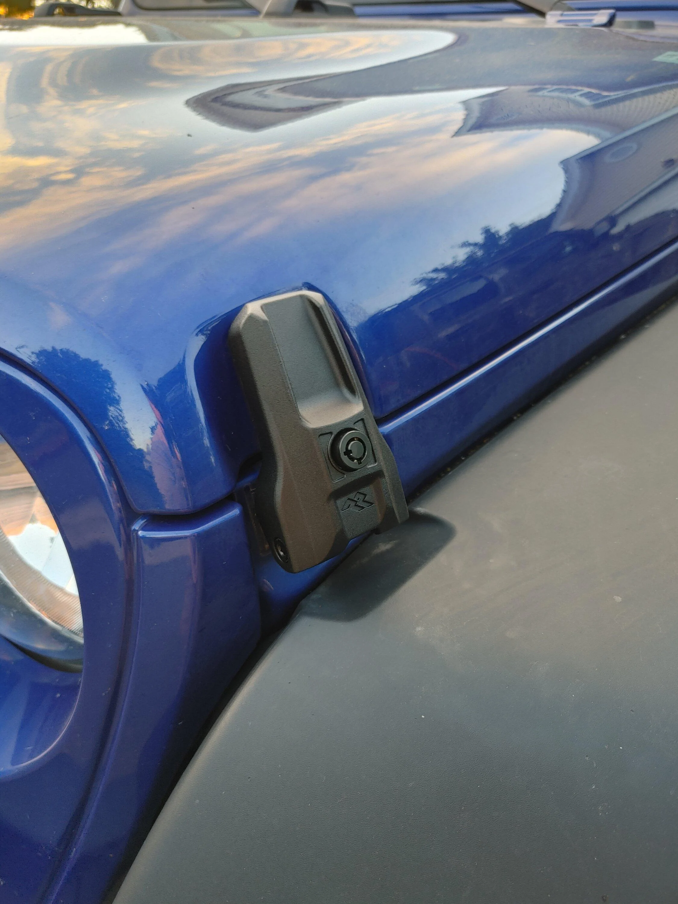 Jeep Gladiator Installation and Review: Rugged Ridge Locking Hood Catch 0618221958_HDR