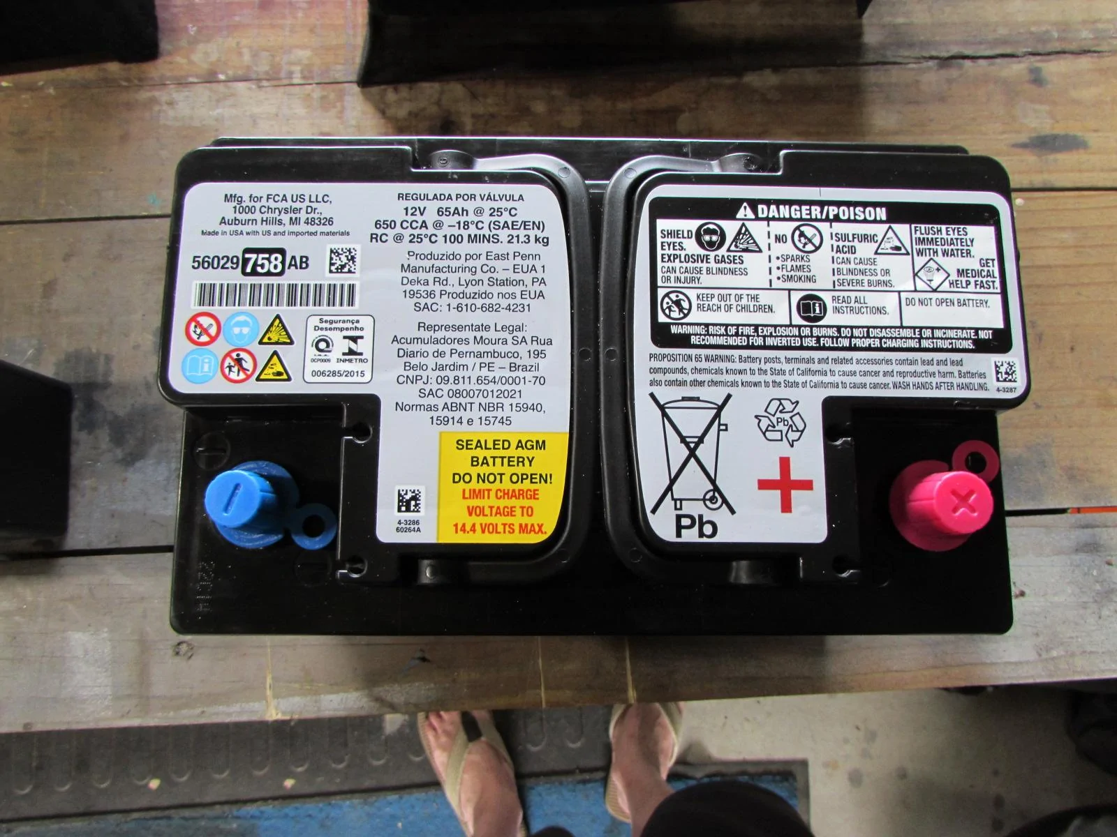 Jeep Gladiator 2 OEM batteries still in new condition out of 2022 Willys gladiator with 1100 miles IMG_2819