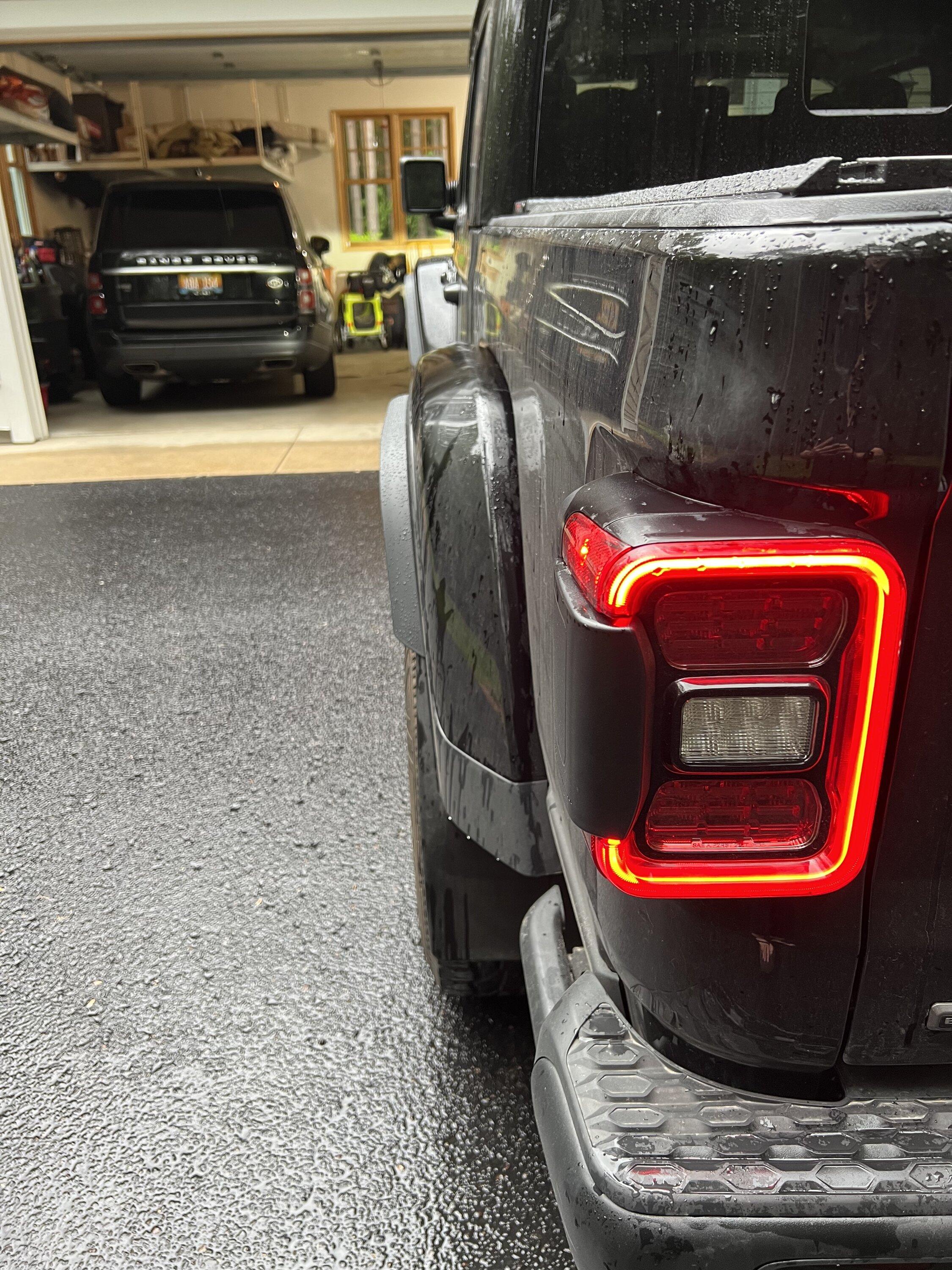 Jeep Gladiator Anyone installed Xtreme Recon Fenders on JT? AE8988DA-0805-4678-A2FF-1853CA00B2D1