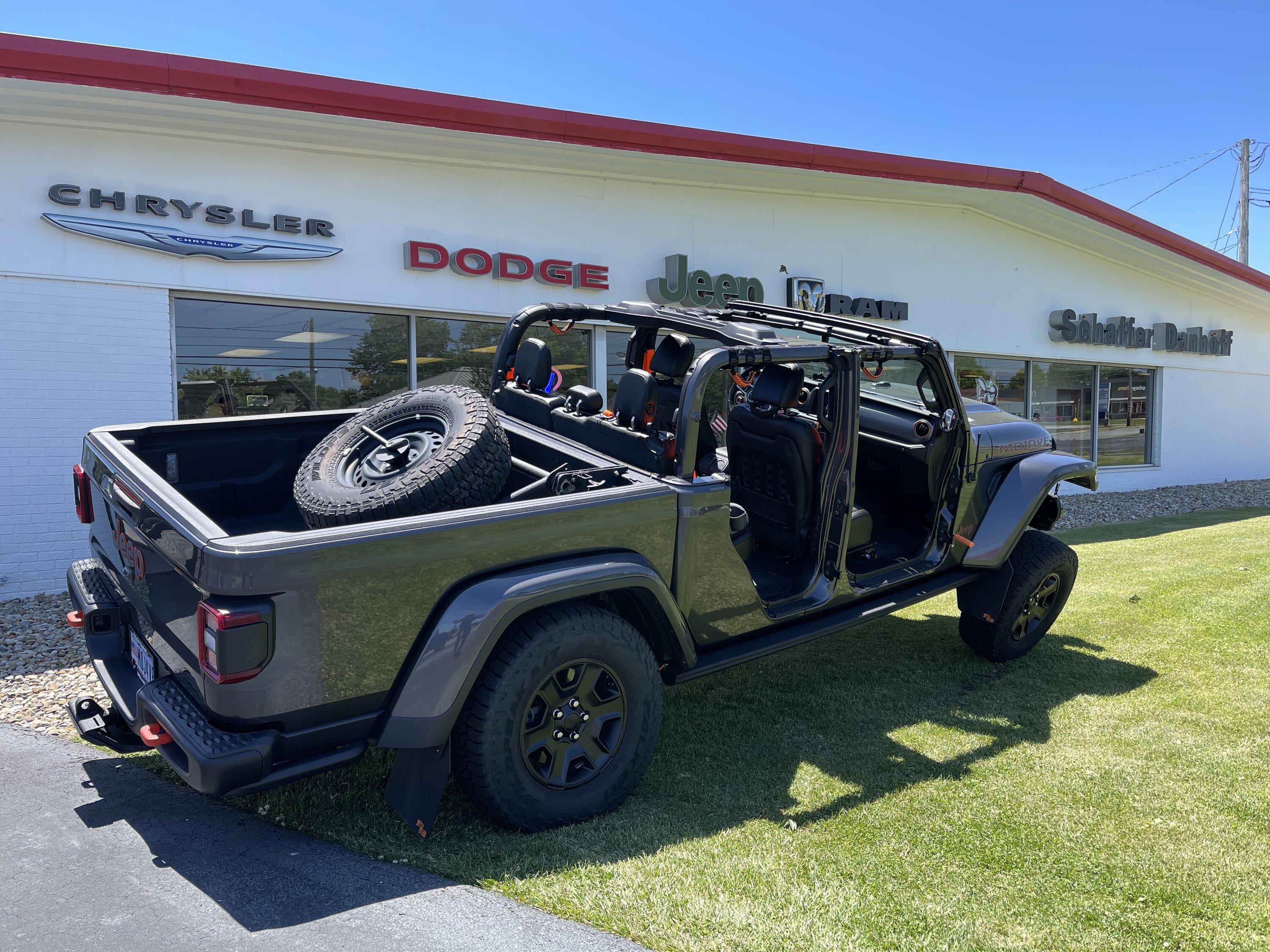 Jeep Gladiator MOJAVE Edition Gladiator JT Club 1886E721-FA4D-4047-97BE-28B6781D6DA1
