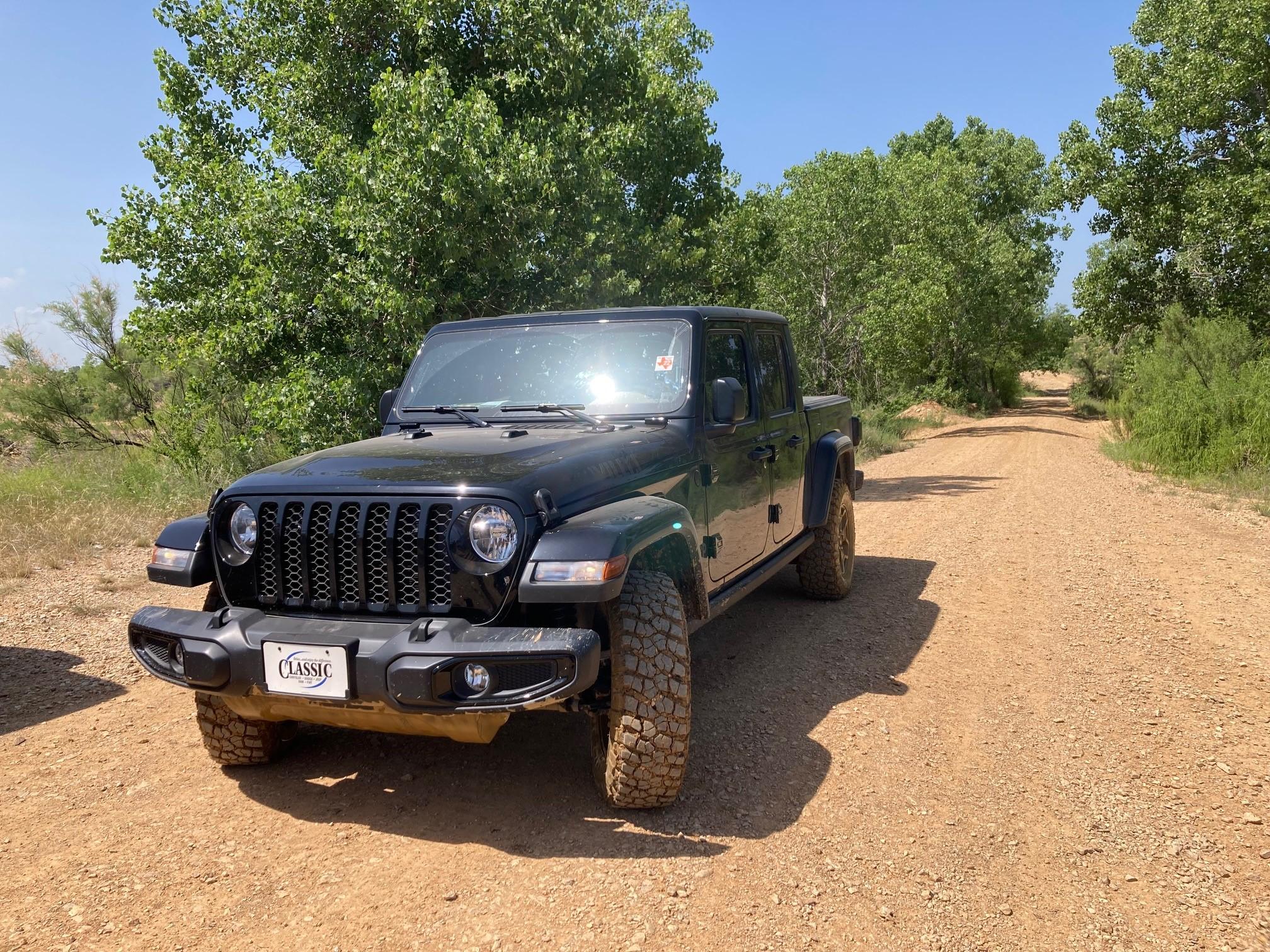 Jeep Gladiator BLACK Gladiator JT Club Jeep3