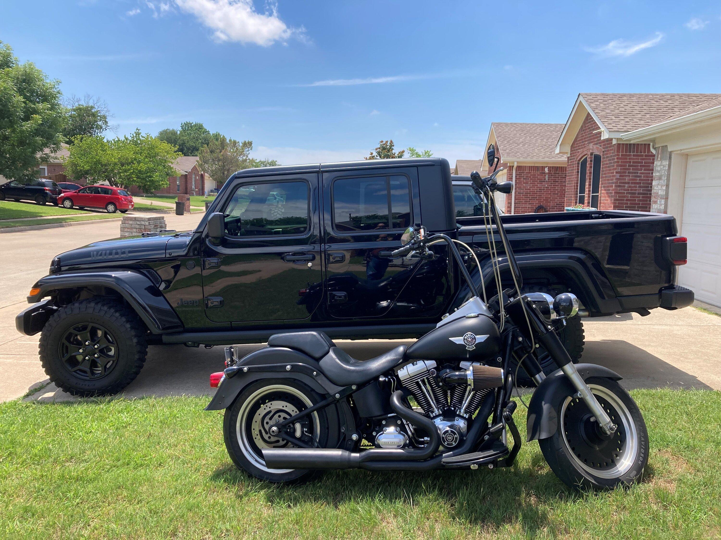 Jeep Gladiator BLACK Gladiator JT Club New Background