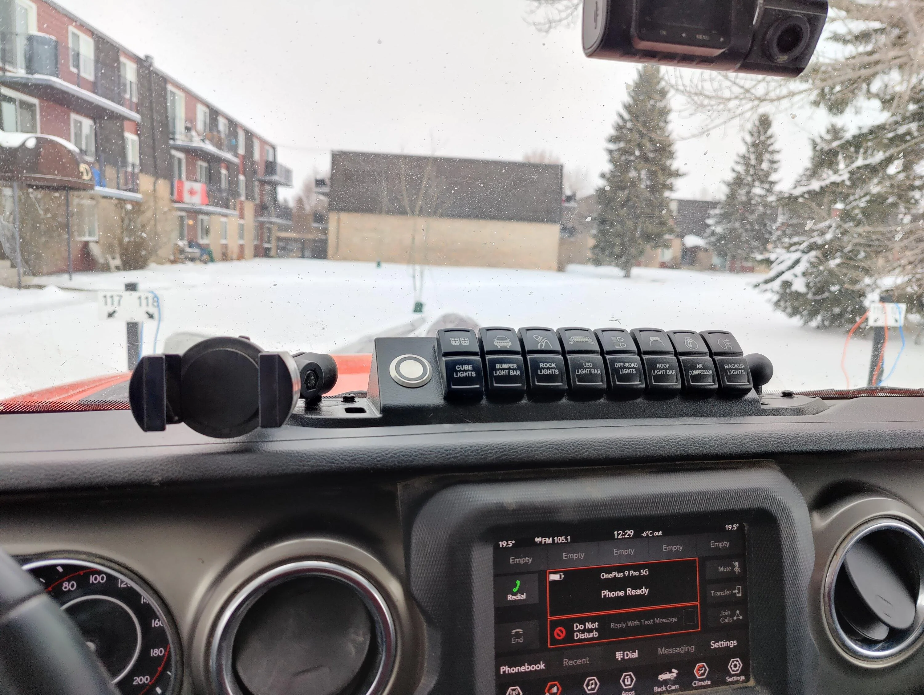 Jeep Gladiator Rubicon with no aux switches? IMG_20220224_122932