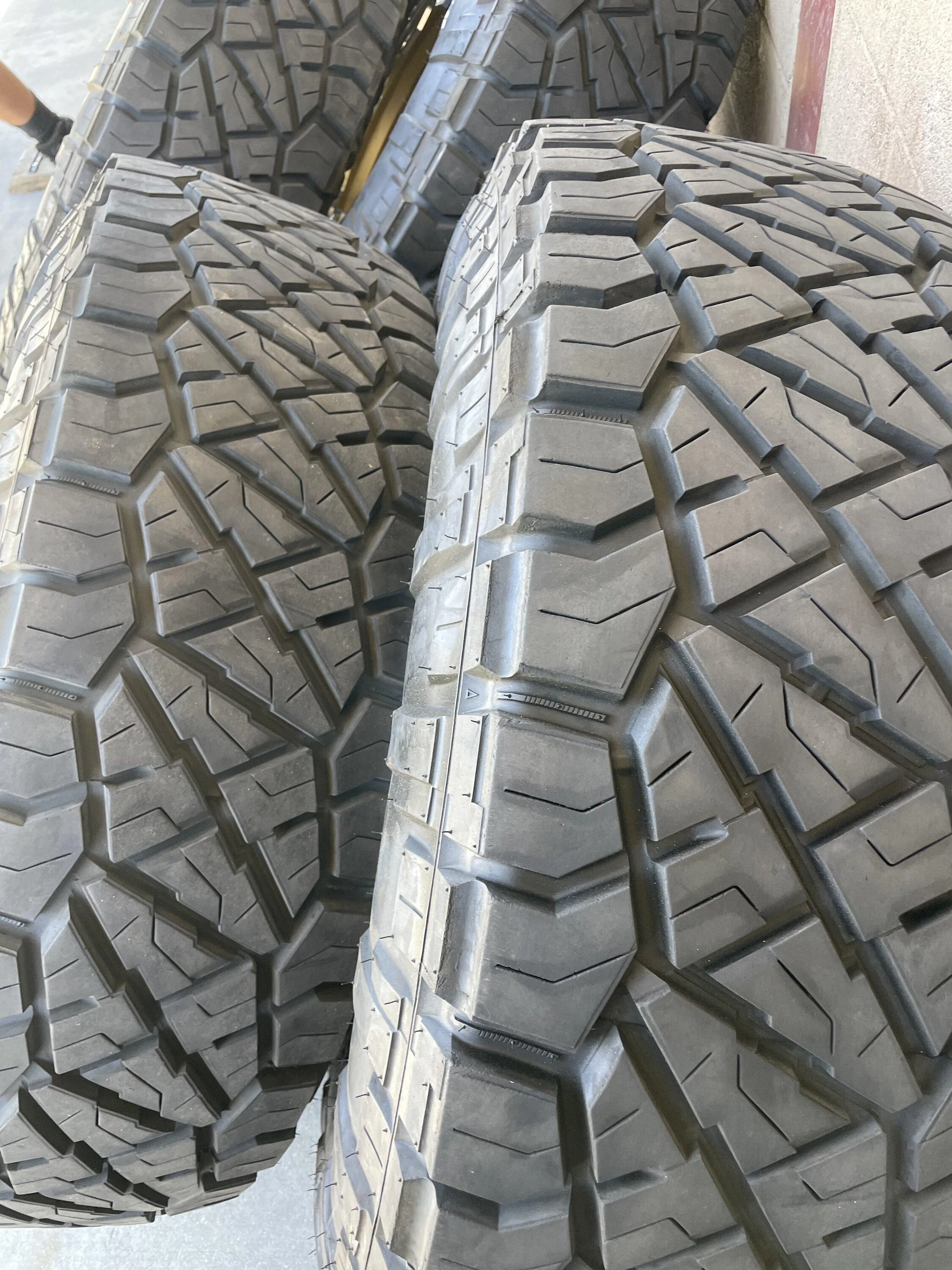Jeep Gladiator Black Rhino Beadlocks/ Nitto Tires F216E793-9C75-4FDE-AAA7-D88EE3F4265A