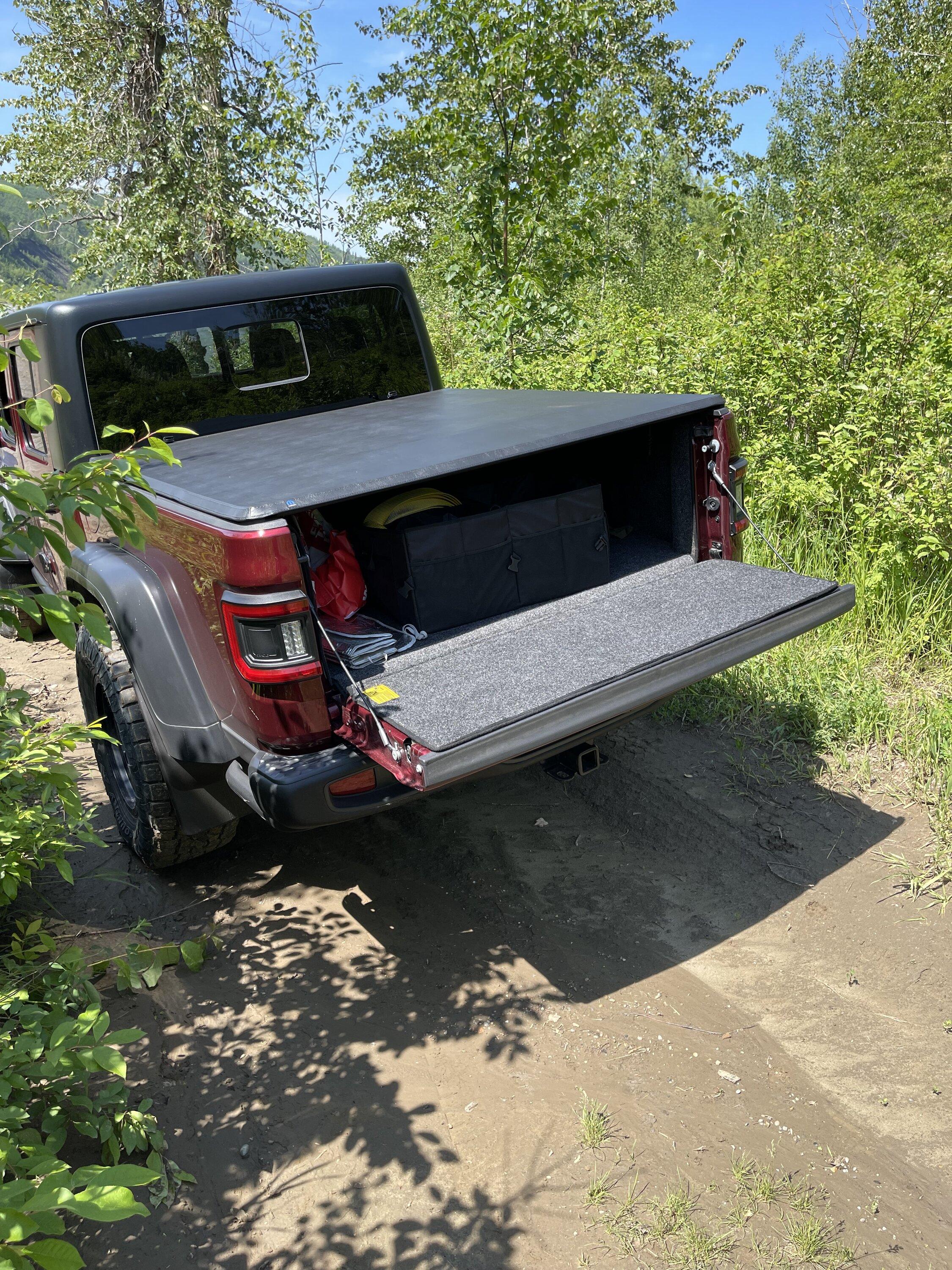 Jeep Gladiator Snazzberry Gladiator JT club 1655752615491