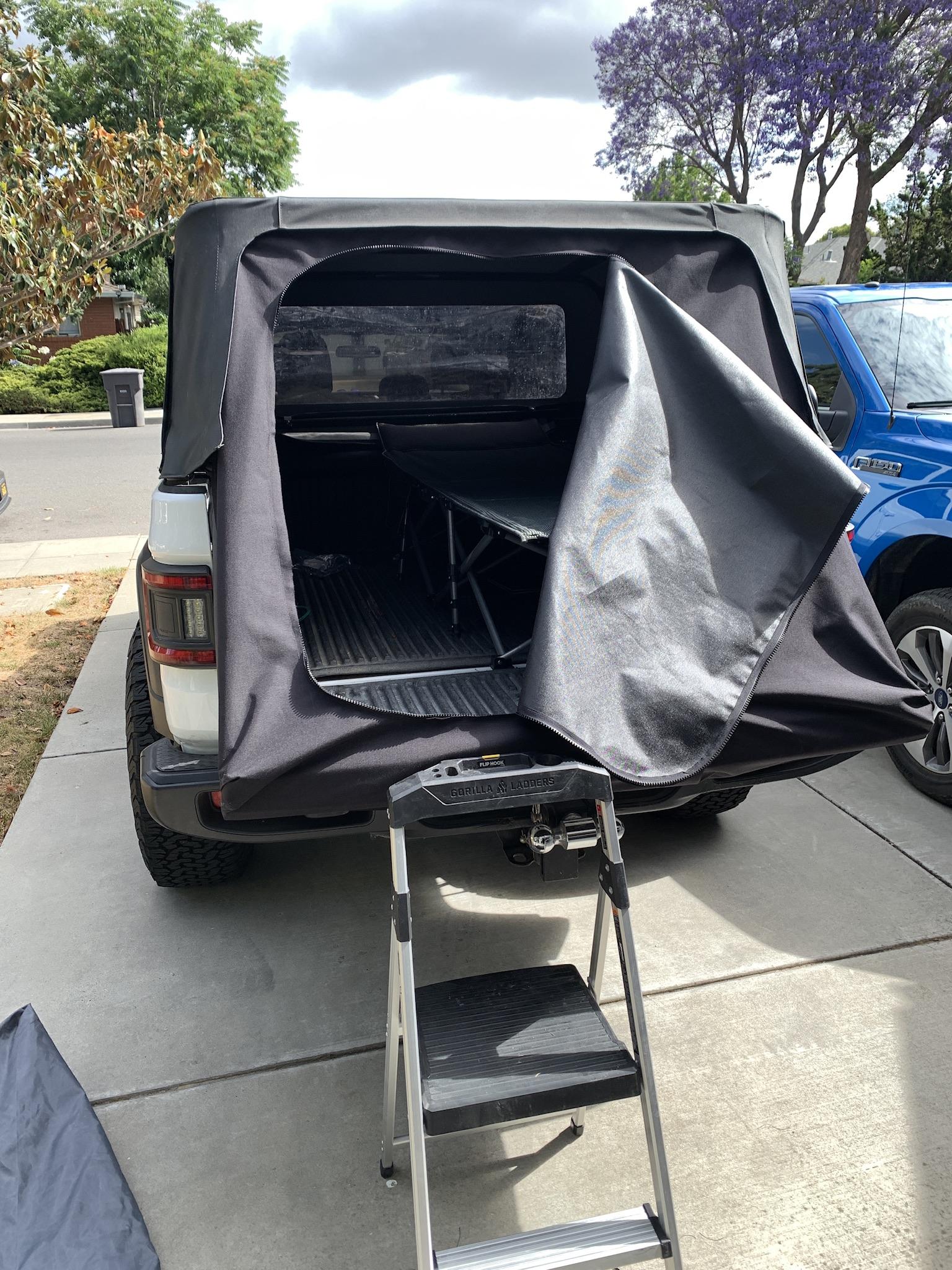 Jeep Gladiator Bestop teaser concept: folding soft cover / shell / topper for Gladiator bed 708A1AE4-E661-4CD7-B9F1-7B9DE9EA833E