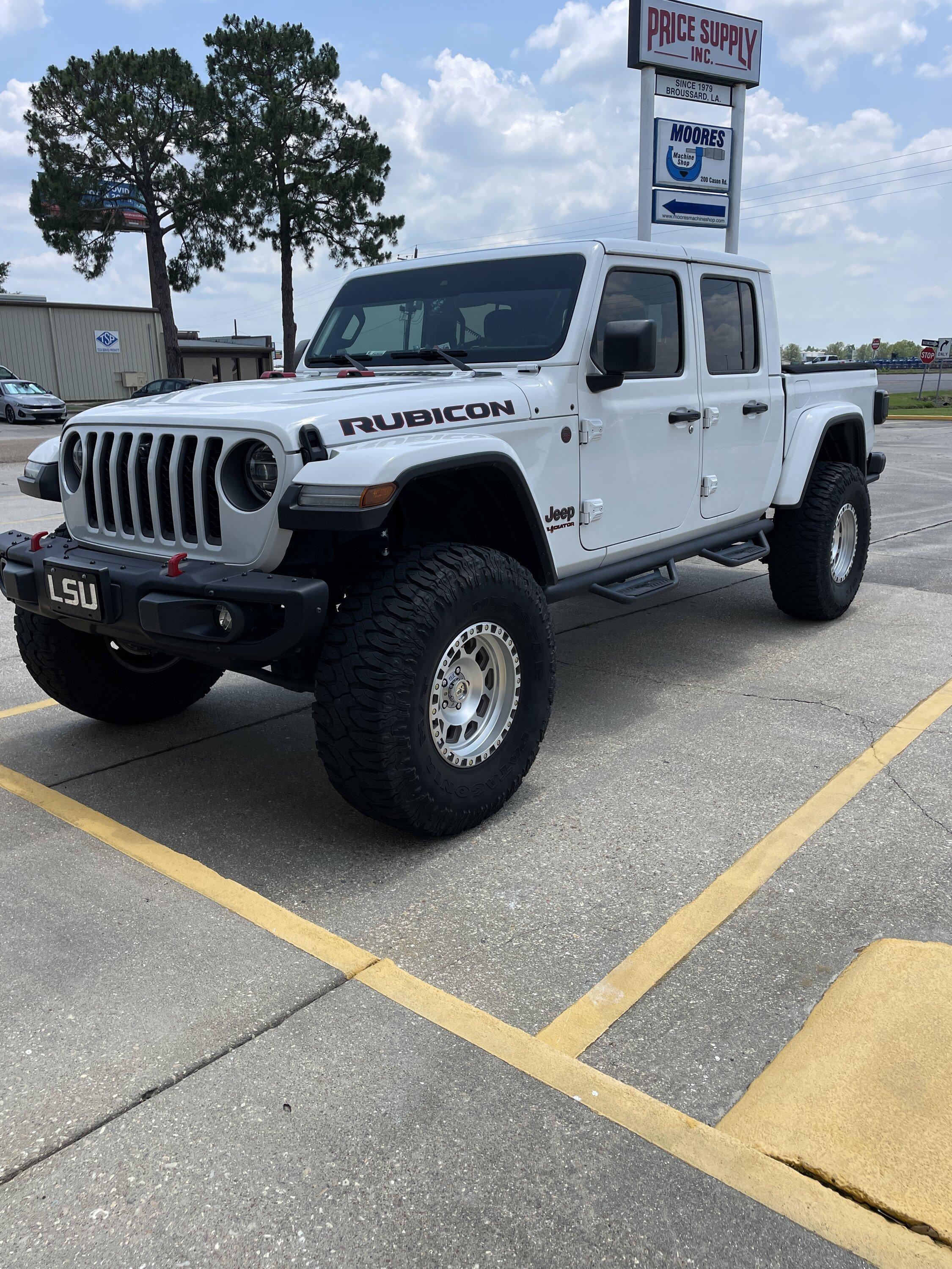Jeep Gladiator 2020 JTR for sale D4089FE0-0617-4601-AFAF-4730132A735F