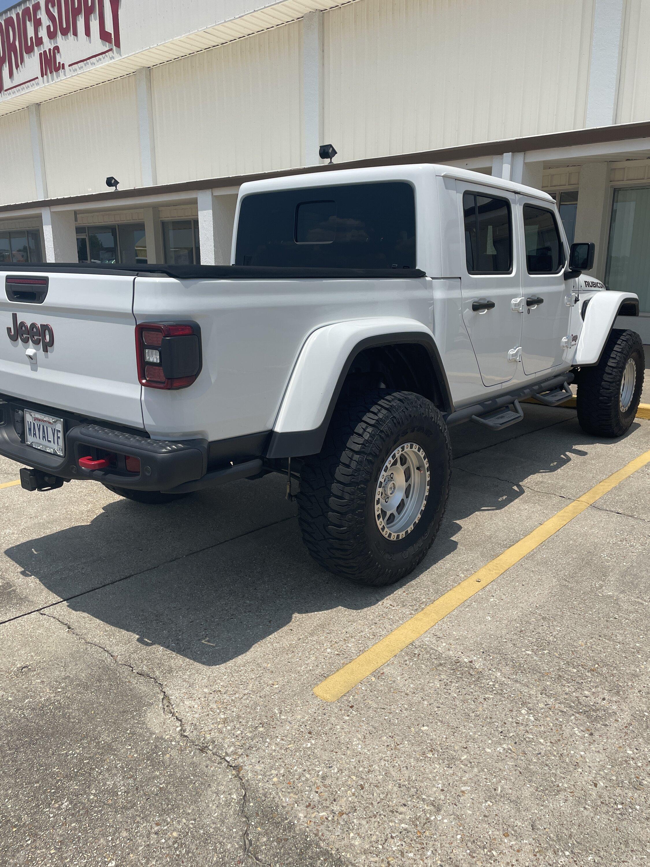 Jeep Gladiator 2020 JTR for sale E2F7739F-295A-4726-B359-AC4BF2DFE12D