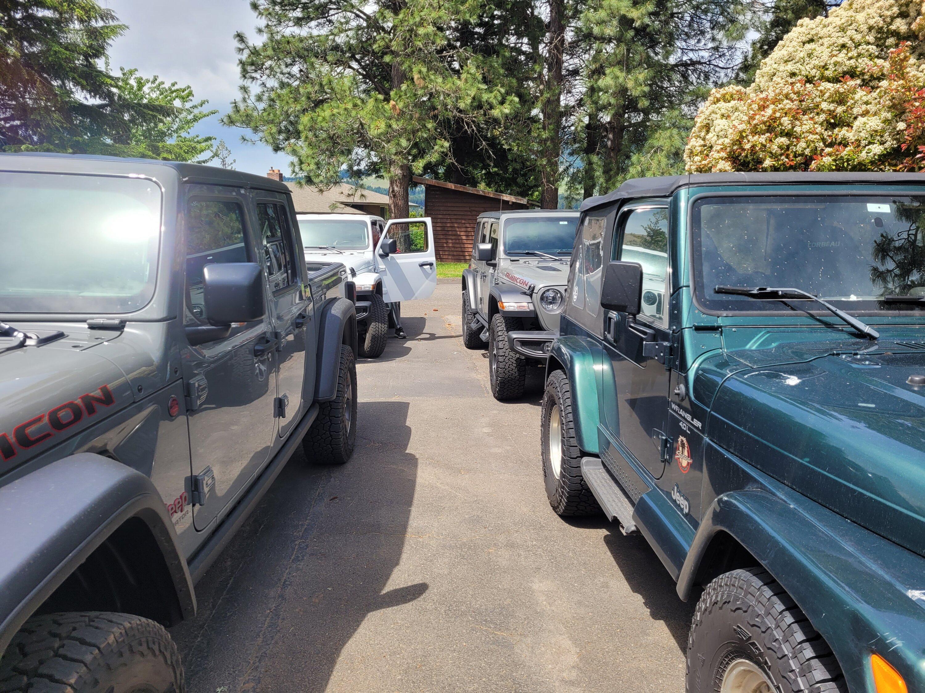 Jeep Gladiator Three Jeeps now.... 20220604_115138