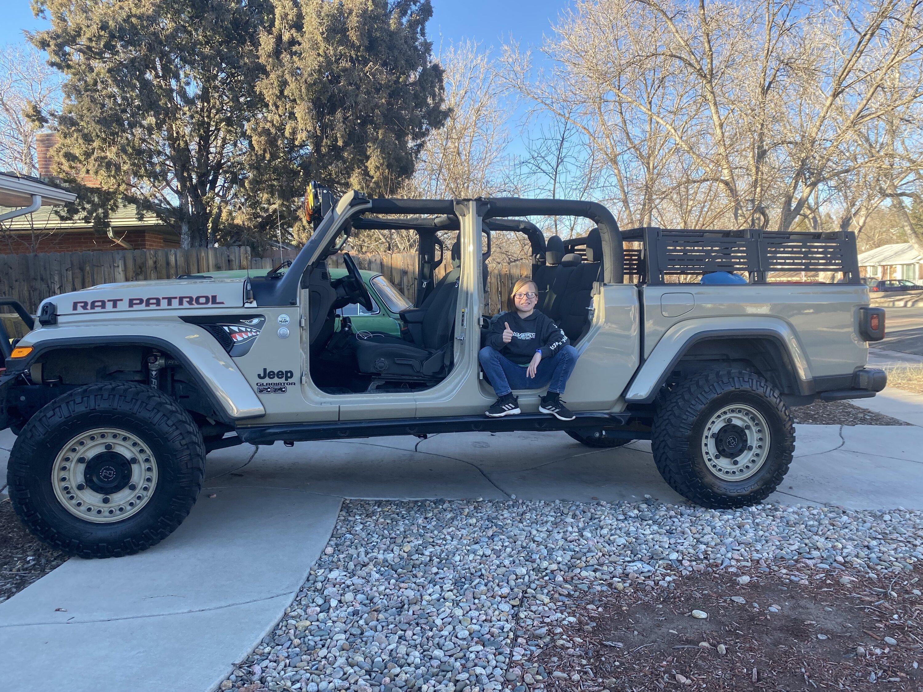 Jeep Gladiator Rear roof section. IMG_0014
