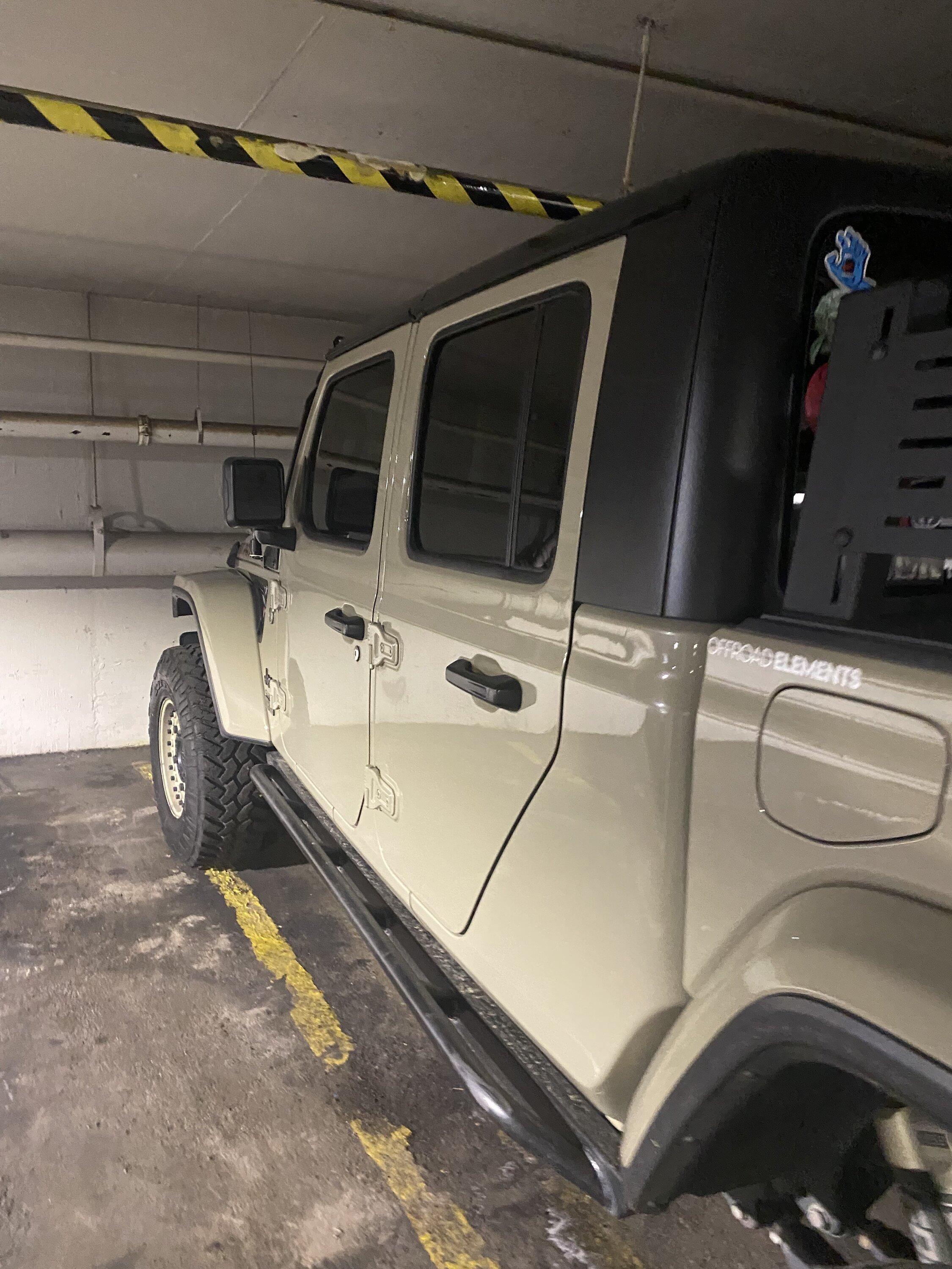 Jeep Gladiator A new low for our civilization… clutch fried by valet parking attendant IMG_0496