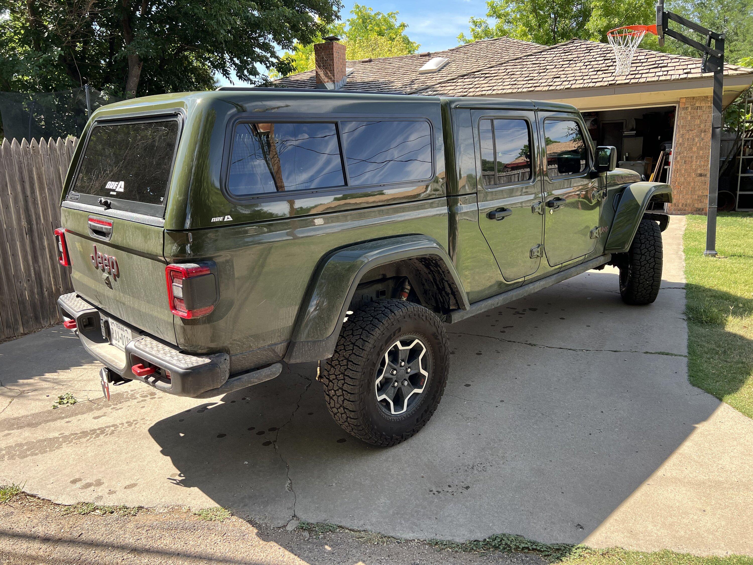 Jeep Gladiator Bought a new truck cap. 901E2618-D176-481D-B1CA-E03AF0756EAC