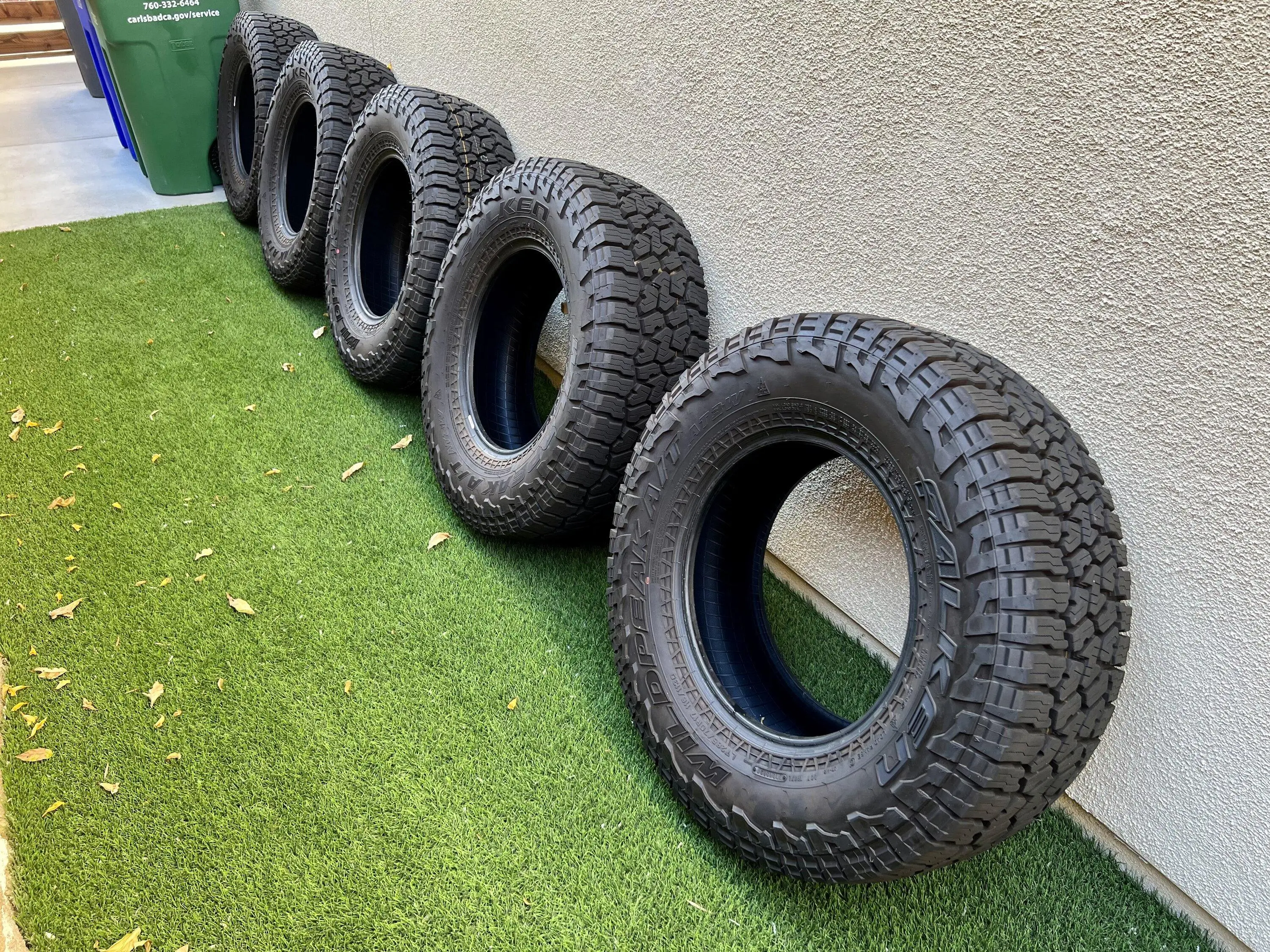 Jeep Gladiator Set of 5 Falken Wildpeak AT3W LT285/70R17 $750 02BF0CB6-C2D6-4C65-9D35-064786A82951