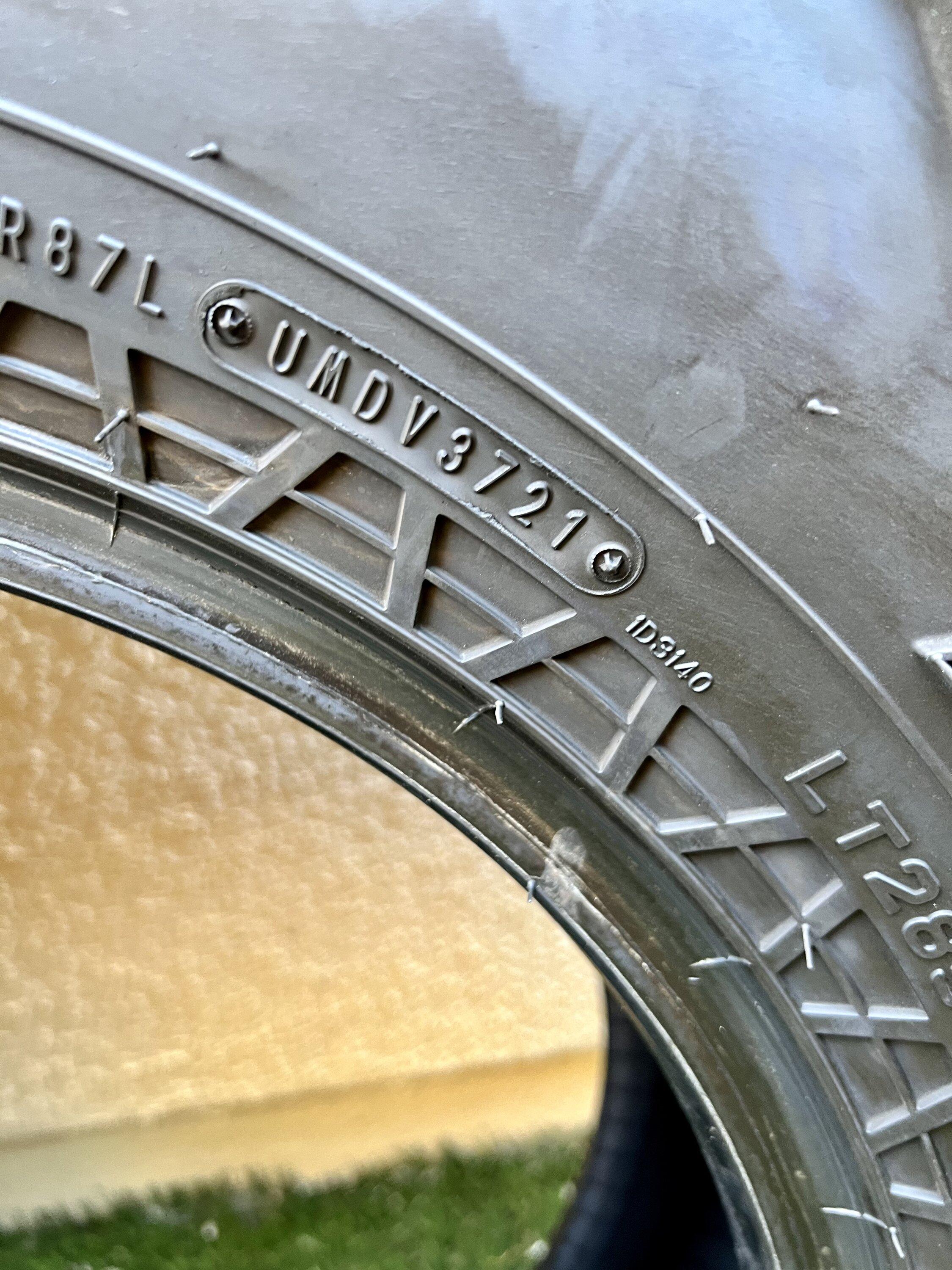 Jeep Gladiator Set of 5 Falken Wildpeak AT3W LT285/70R17 $750 3E8594B1-E0D8-438F-8B2C-AA71E434381F