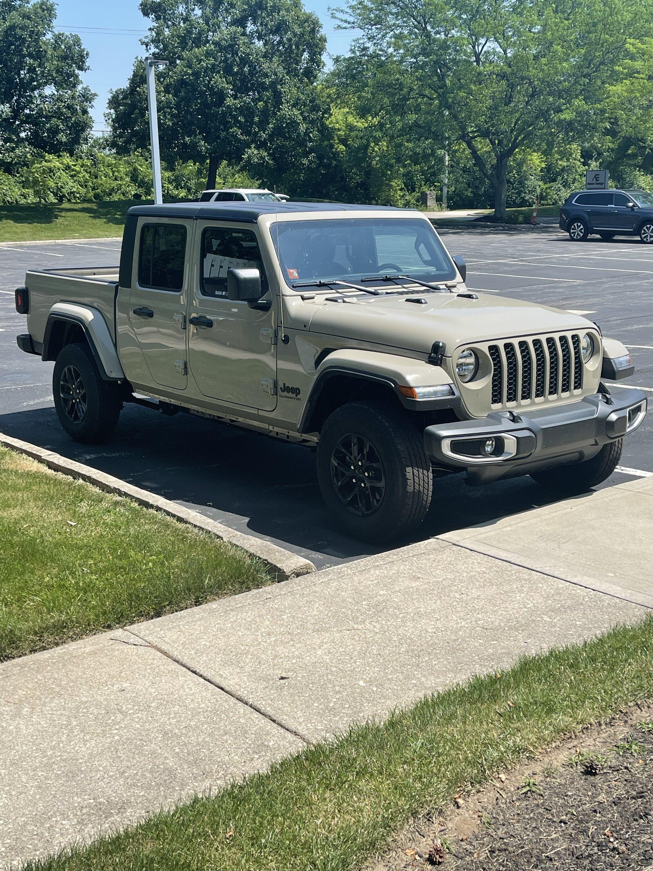 Jeep Gladiator Took Delivery of Your JT? Sign in Here! FB846059-E174-4004-ACE3-CB8CB5760797