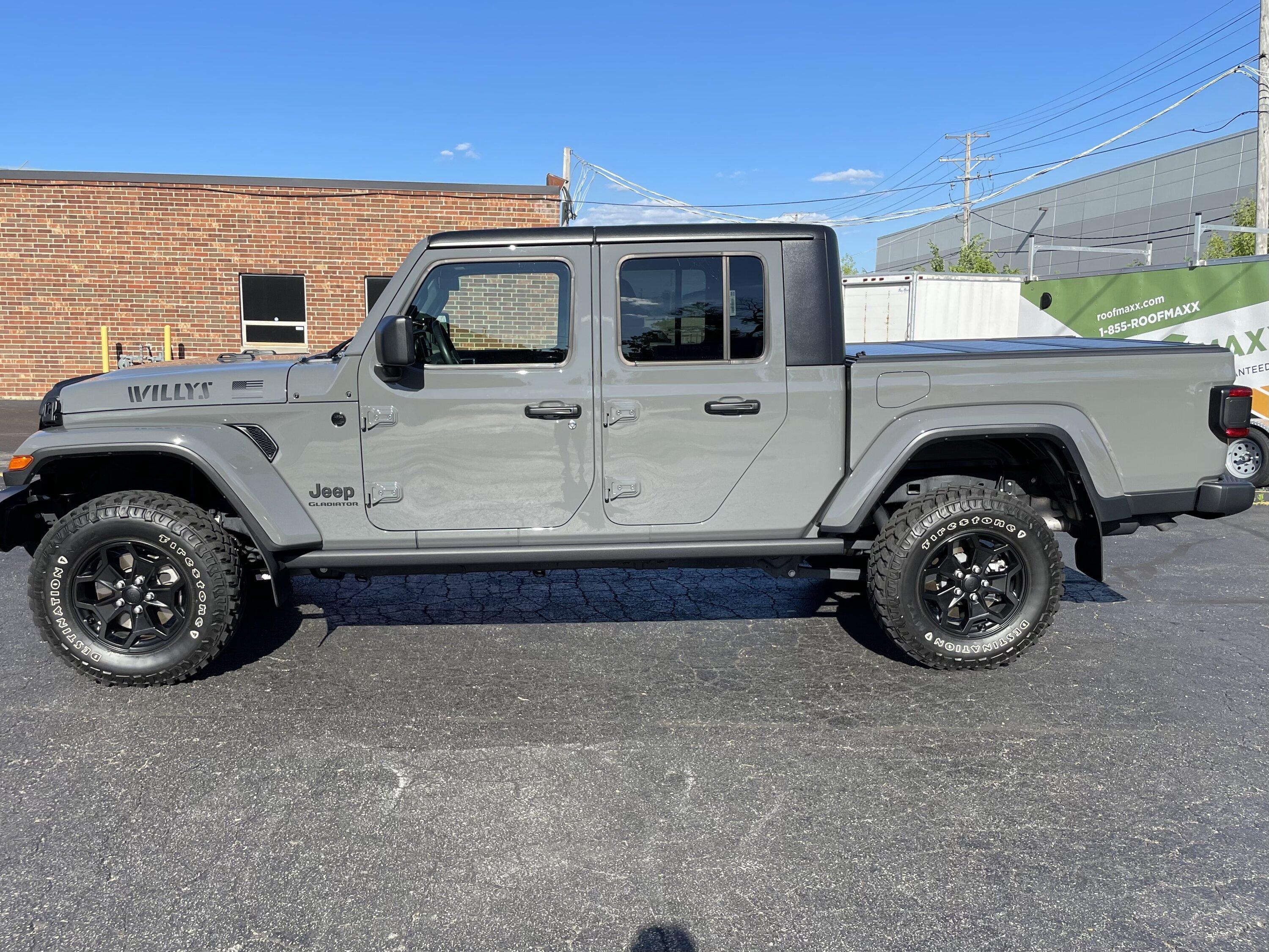 Jeep Gladiator AEV 2" spacer lift ready for install 015C59E6-822E-4E82-90A9-7DCEF982BB27