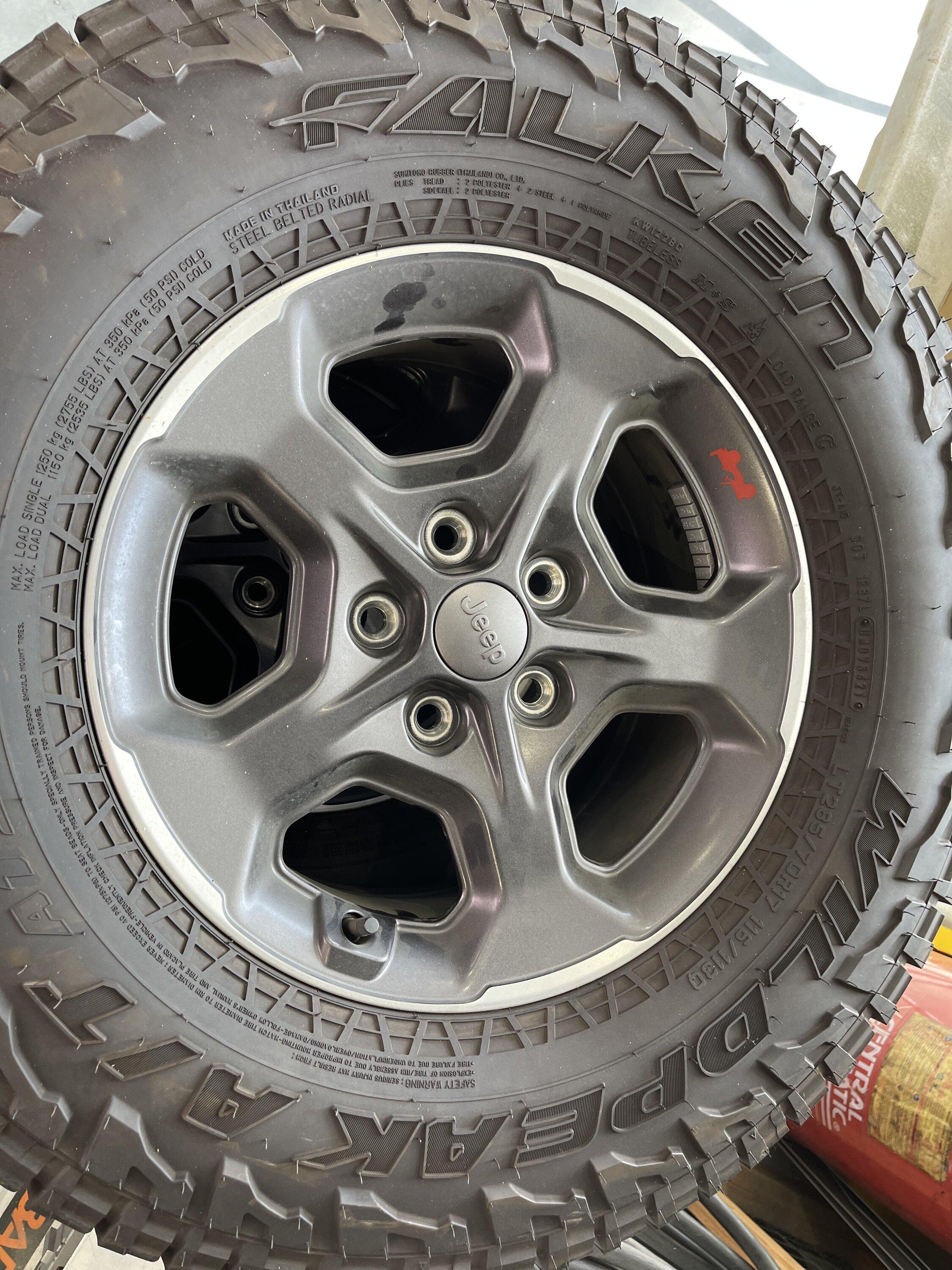 Jeep Gladiator 2022 JT Rubicon Takeoffs Falken Wildpeak A/T 285/70r17 Spare included AC5B4A58-87E8-4BB6-9656-E34AC87C6B2B