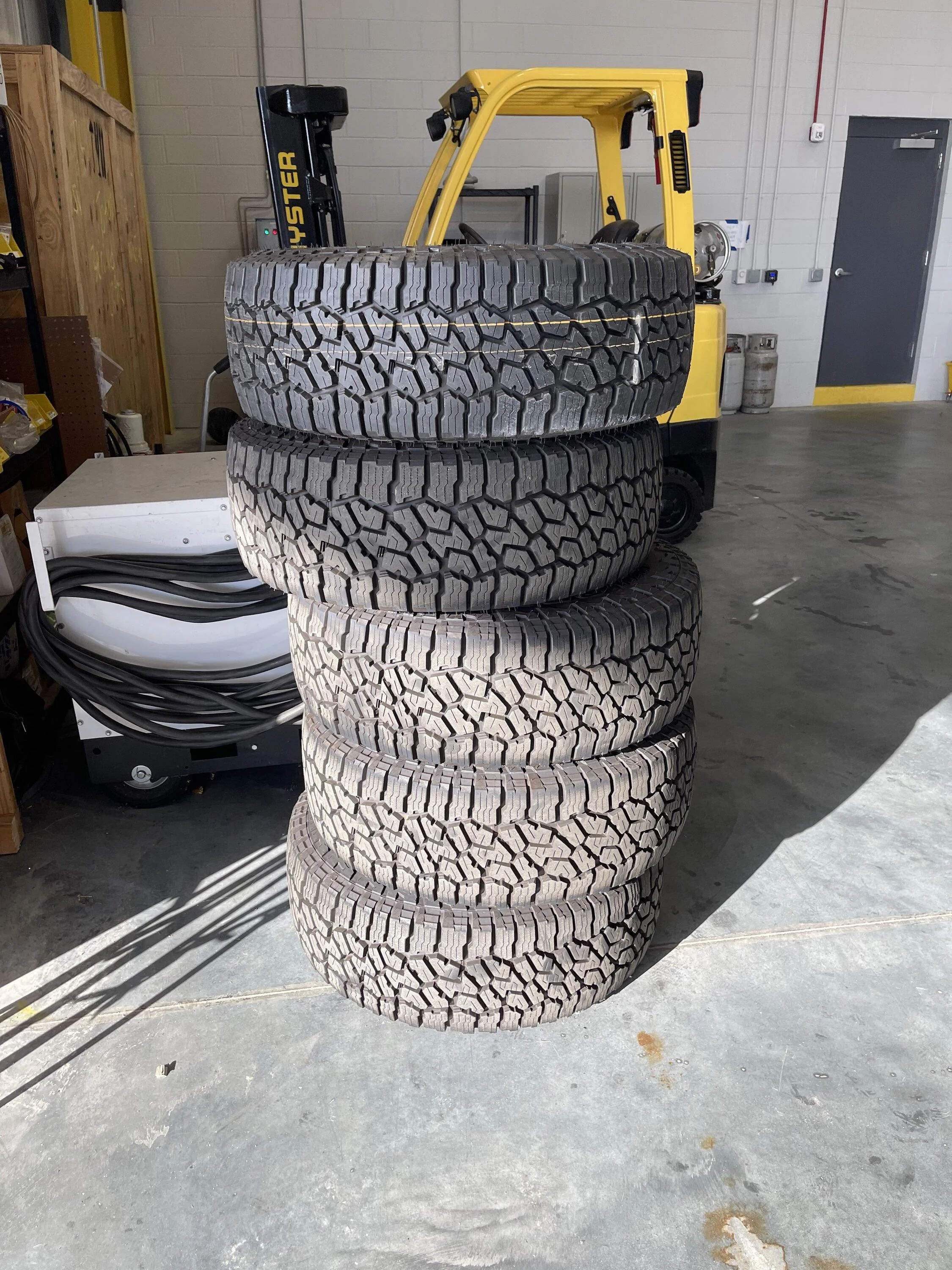 Jeep Gladiator 2022 JT Rubicon Takeoffs Falken Wildpeak A/T 285/70r17 Spare included 966DD299-7882-4F65-8DDB-CBD58A04498D