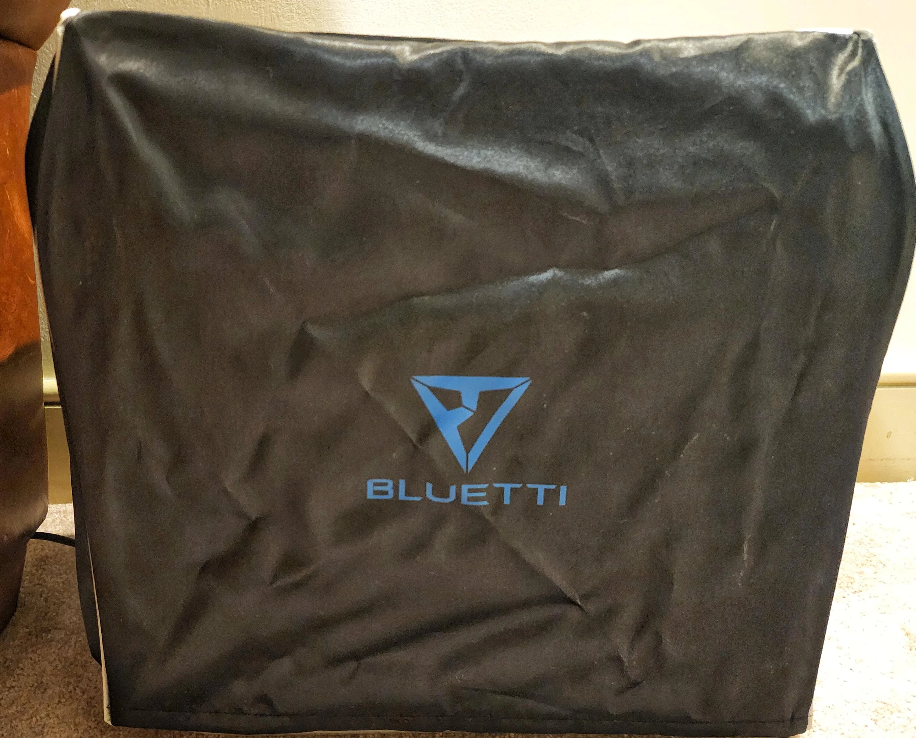 Jeep Gladiator Bluetti AC200 Power Station 20220623_203719-01