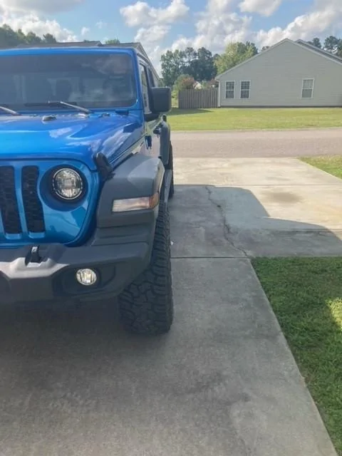 Jeep Gladiator 295/70R17 on Sport S jeep tire 4
