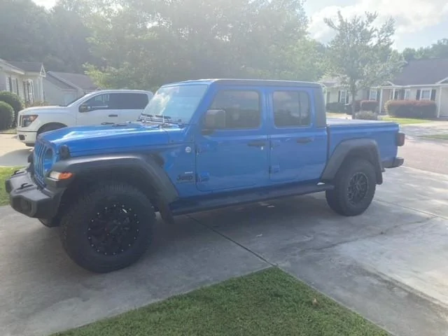 Jeep Gladiator 295/70R17 on Sport S jeep tire 5