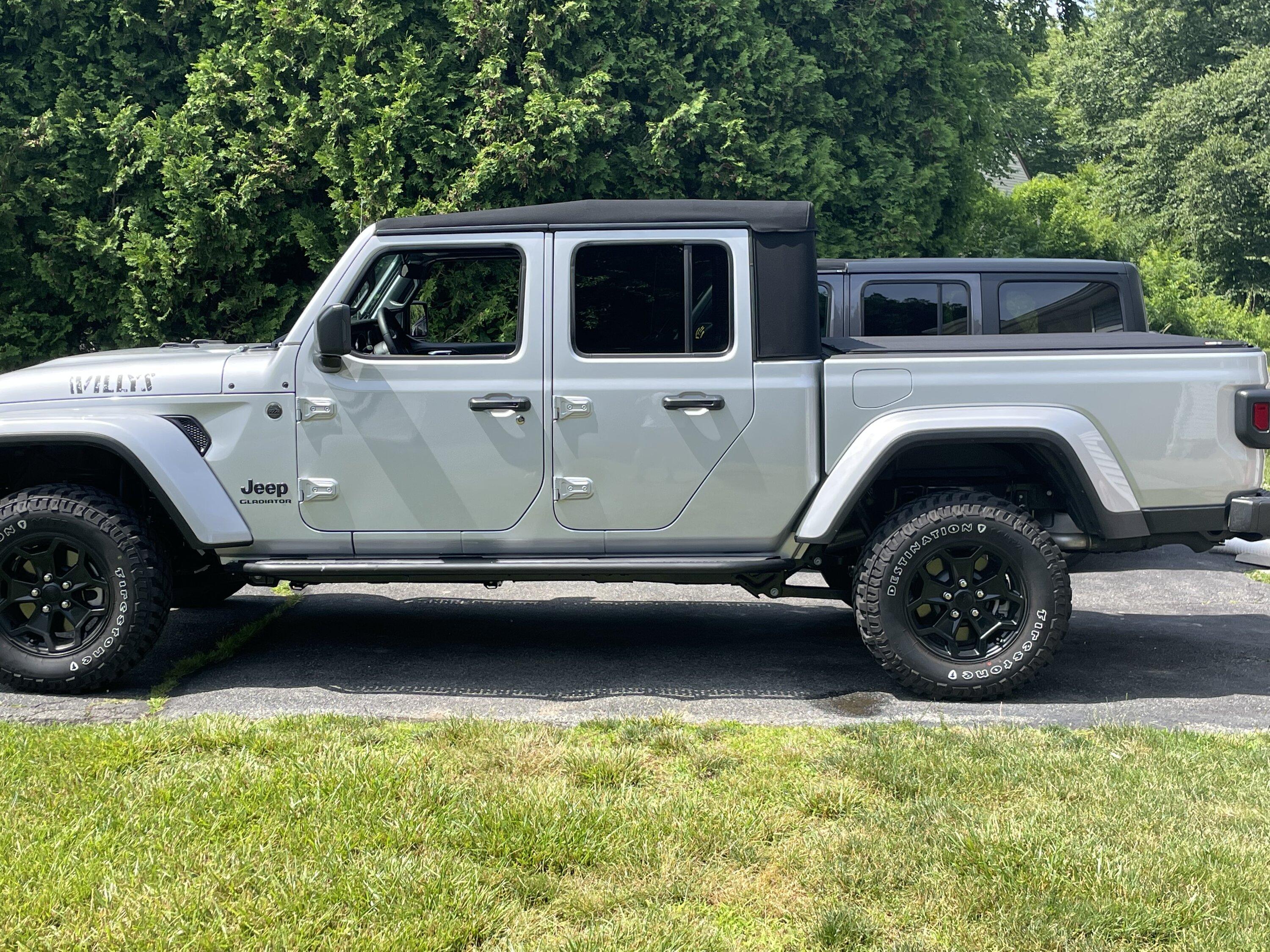 Jeep Gladiator AEV 2" spacer lift ready for install 19C7C6F2-B0B1-4081-AD0C-71FFD2AC6857