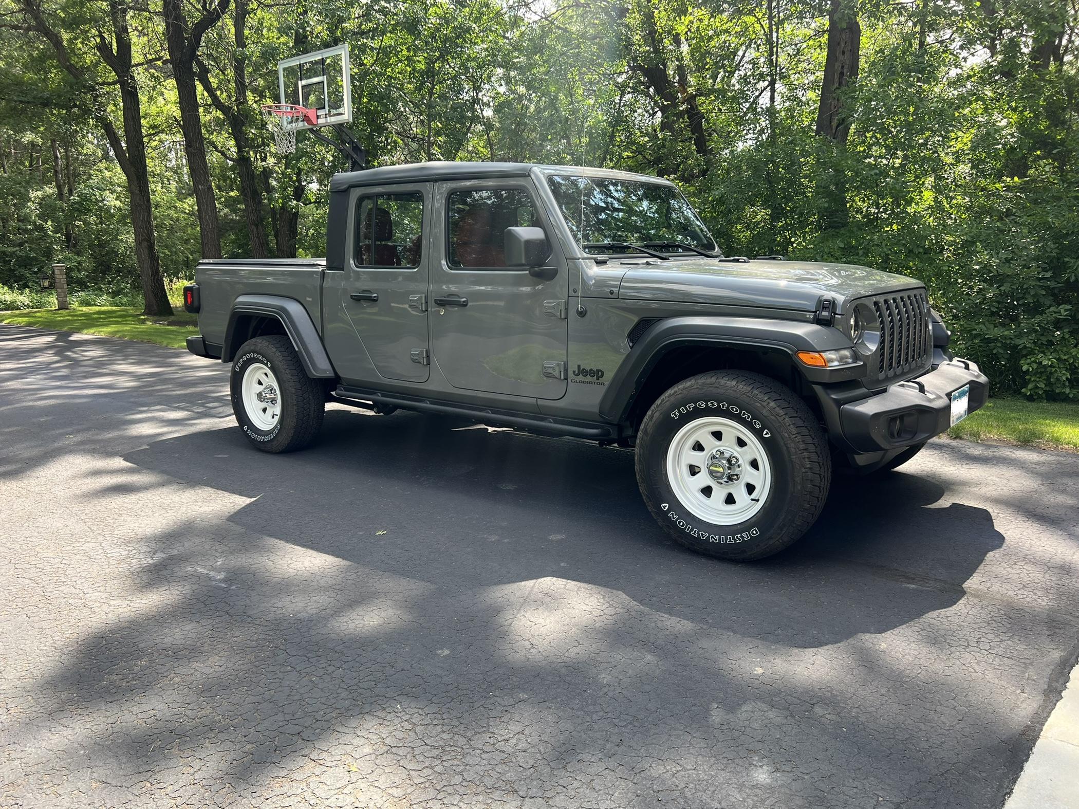 Jeep Gladiator Glacier: Base Sport Build 416B077A-79AD-4ECF-9463-2F0493B37F95