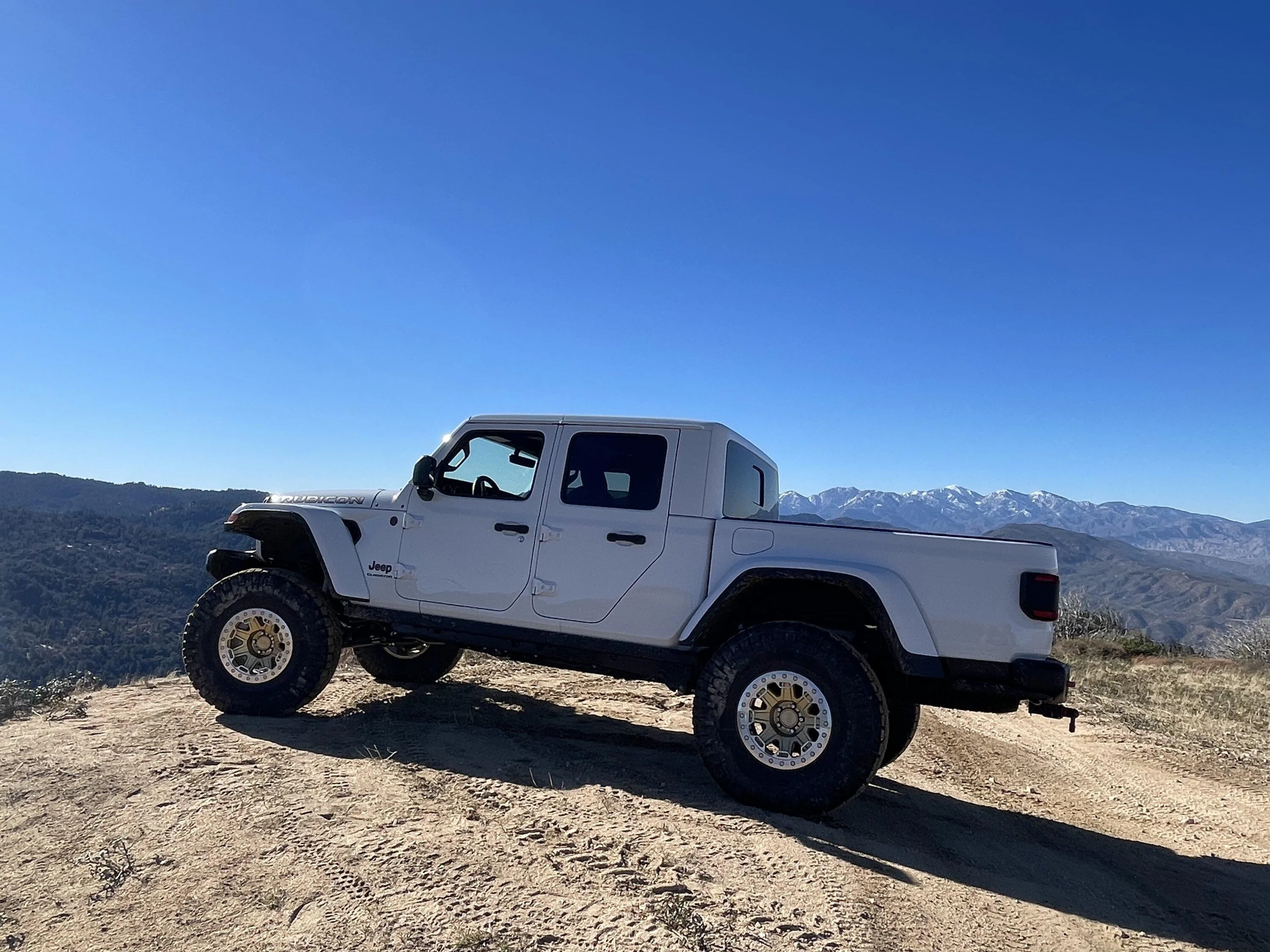 Jeep Gladiator 37's vs 38's tempImageEzWlQl