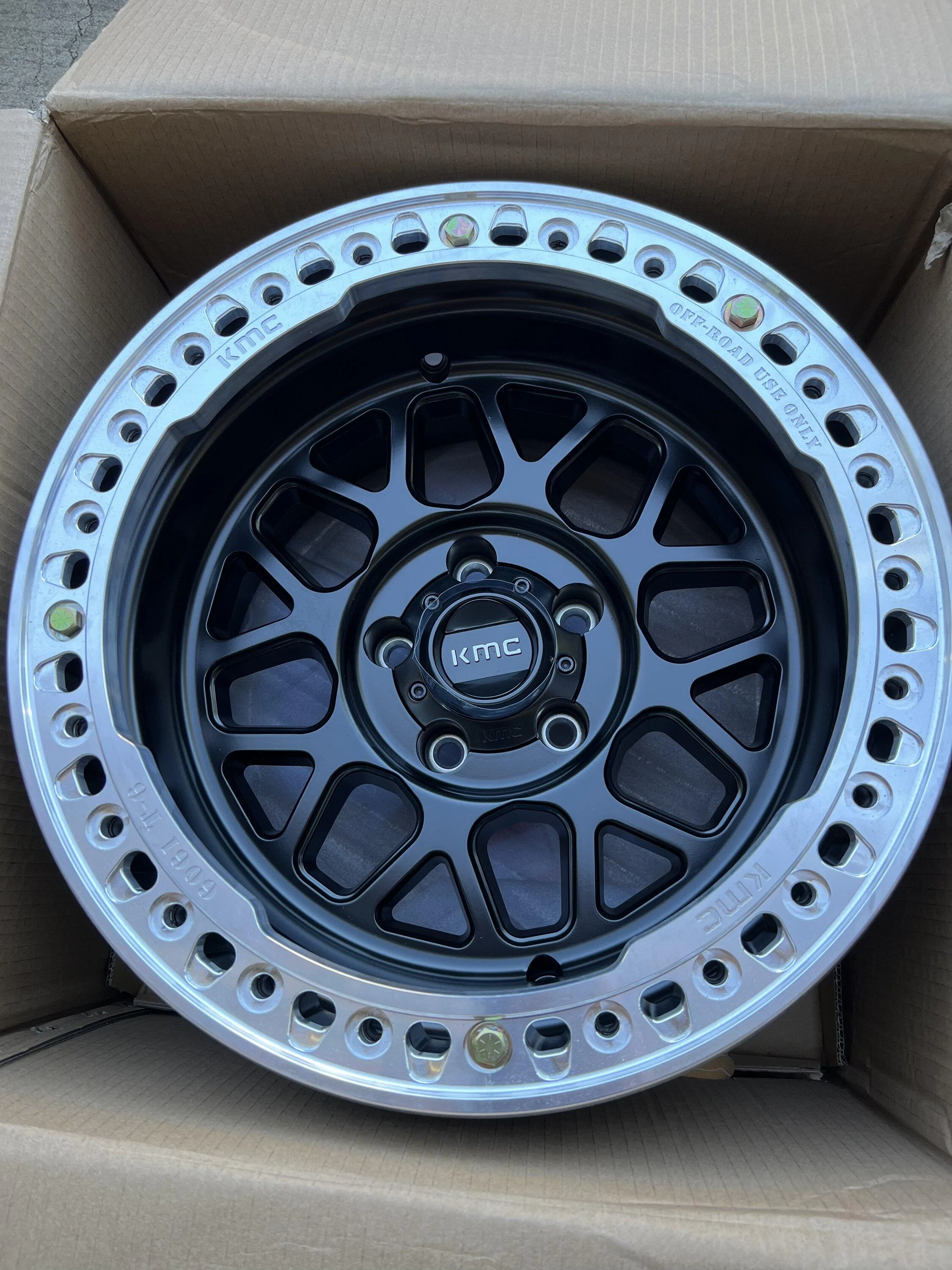 Jeep Gladiator 4 KMC Grenade crawl 17x9 beadlocks 1800$ AB27FAB6-61E2-4EFD-AA5D-80C615B2901B