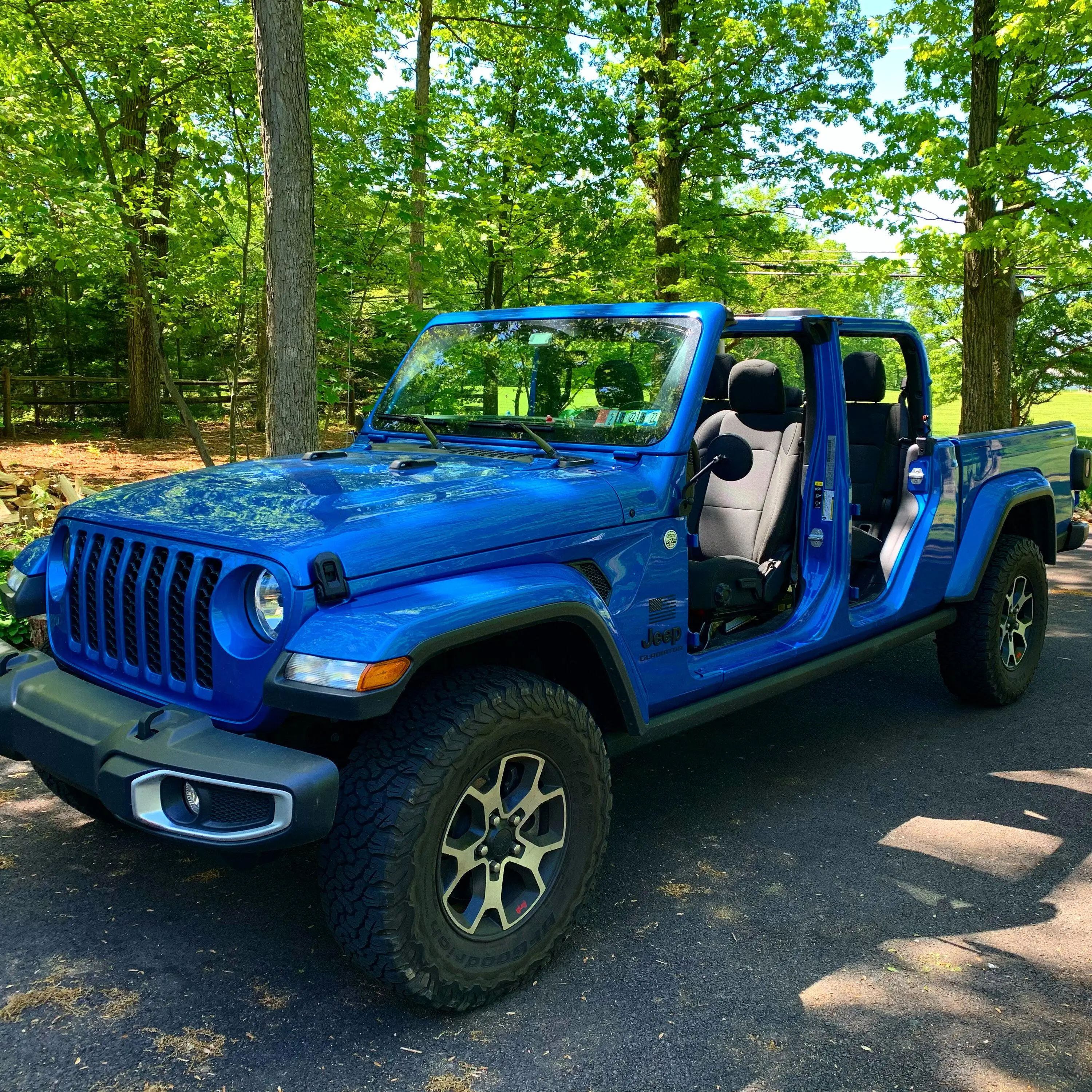 Jeep Gladiator HYDRO BLUE PEARL Gladiator JT Club B42EEE0E-CEBF-485D-B6AE-1039EDD64D38