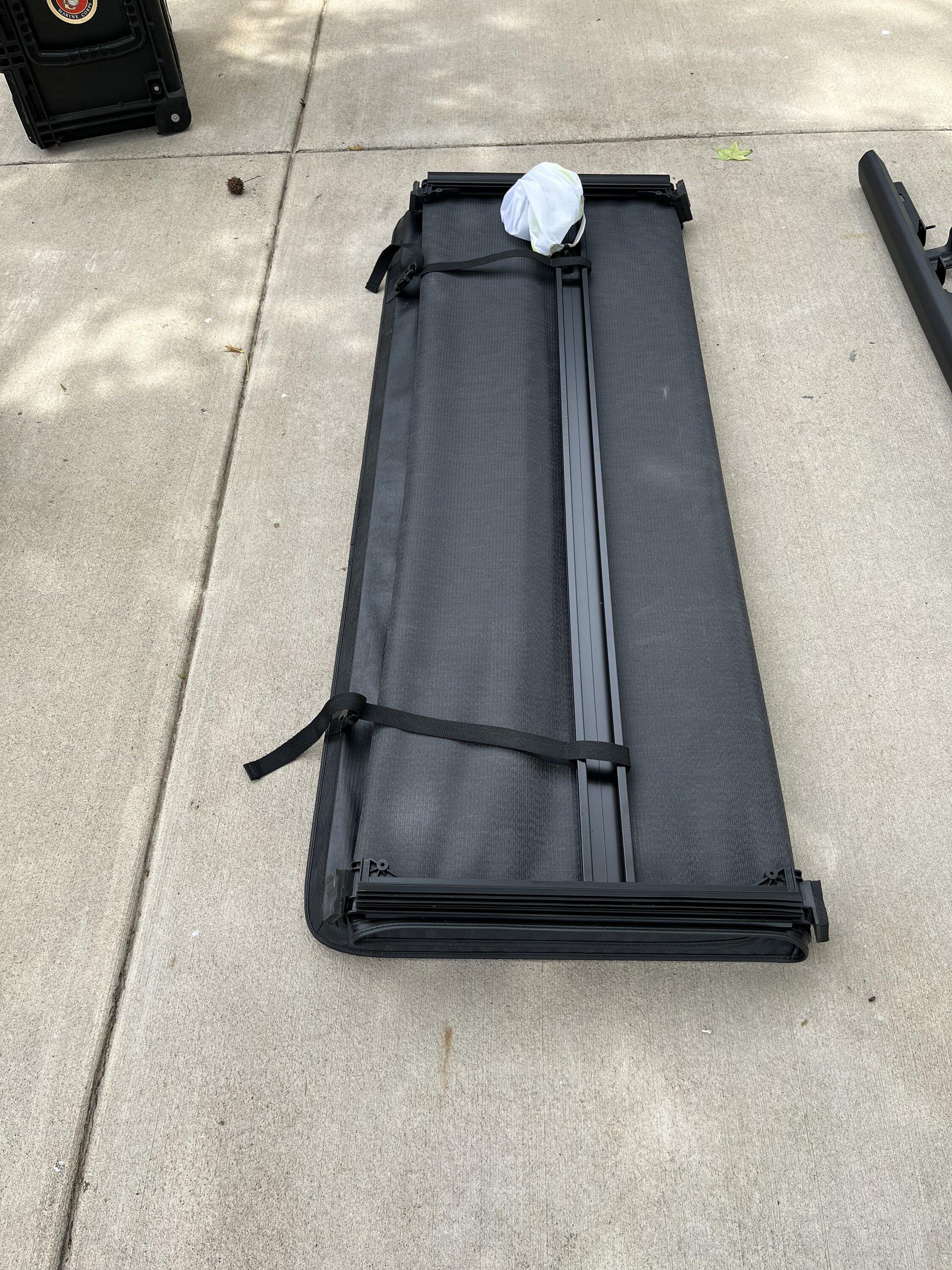Jeep Gladiator Soft TriFold Tonneau Cover MTonn3