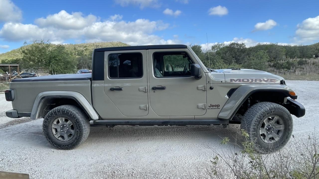 Jeep Gladiator Gobi Gladiators Waiting Room C8FBDC6B-6AFA-4EDD-8CC5-AC09AA9D673E