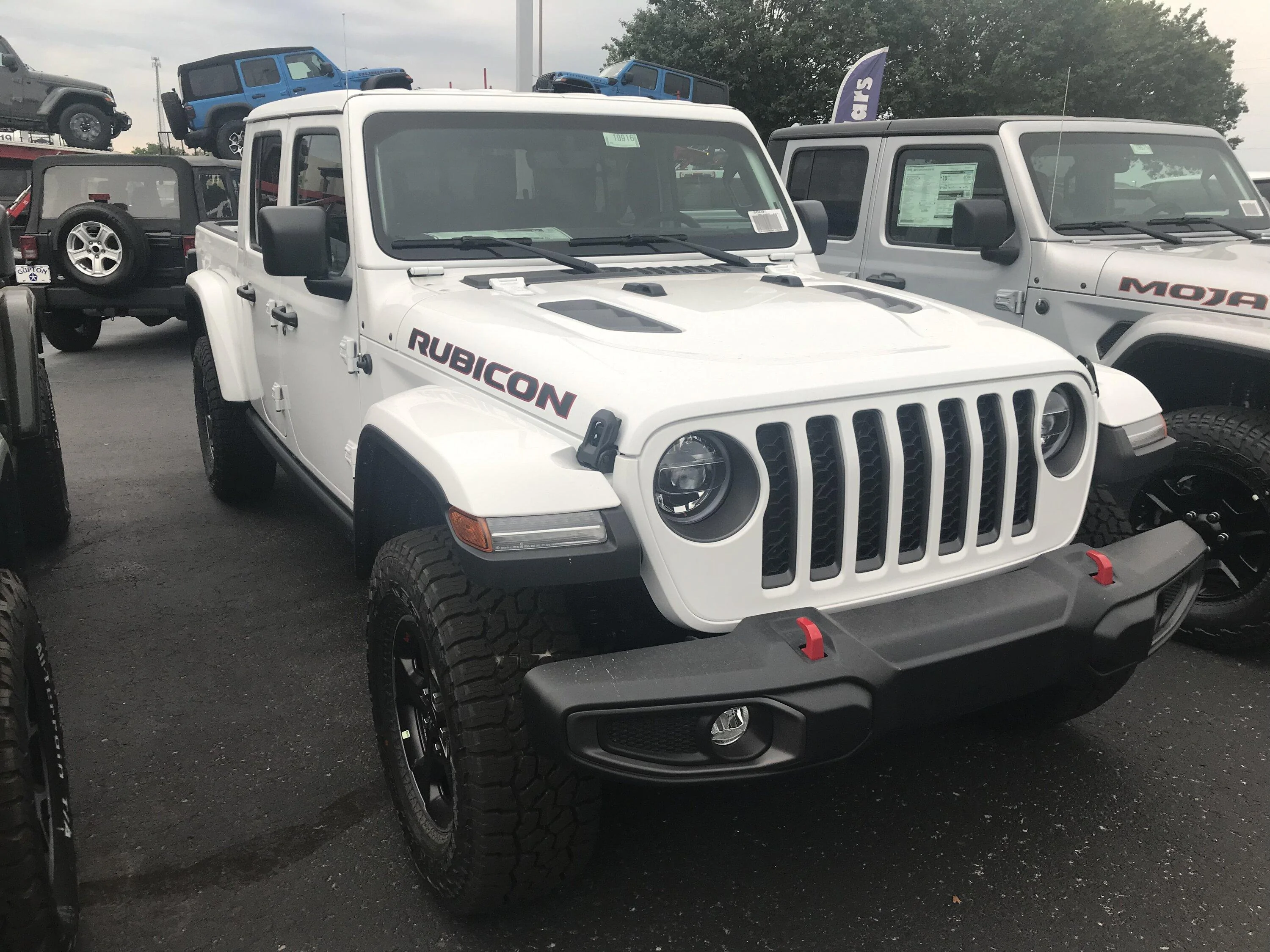 Jeep Gladiator Gupton Motors up to 8% below invoice 2DDBD35C-F115-4328-9465-B5E9D6404088