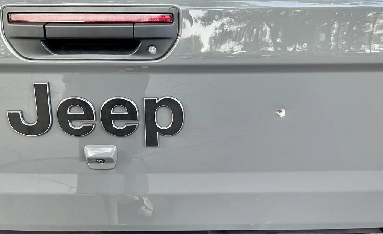 Jeep Gladiator STOLEN from my driveway this morning!  New Jeeps are crazy easy to steal apparently... CAE30DD9-C2E9-462F-A1EF-01B20C752B27