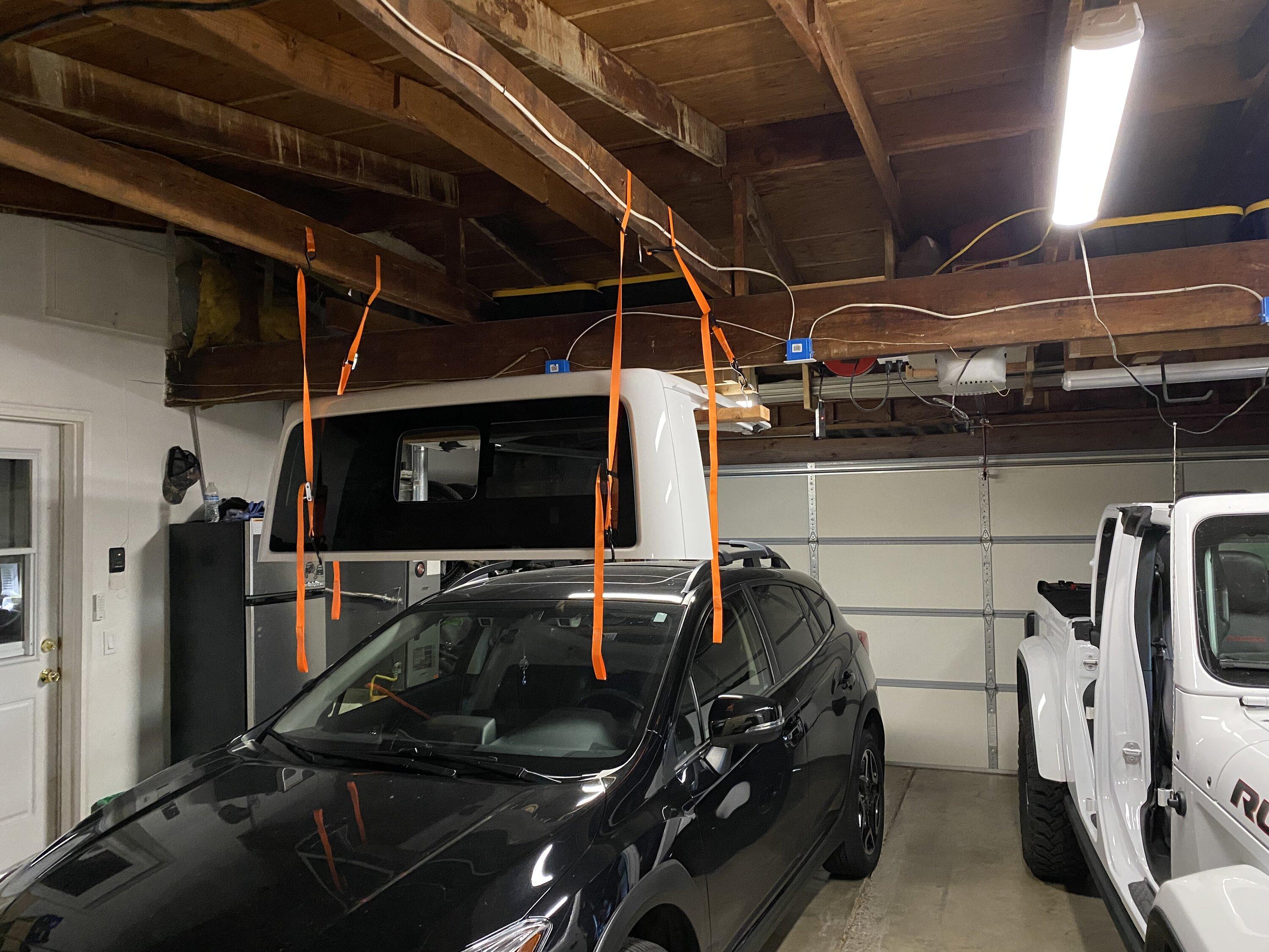 Jeep Gladiator Garage Lift Solutions for Gladiator Hard Top 51342184-1771-4CC8-90D9-075E6AEAFEE5