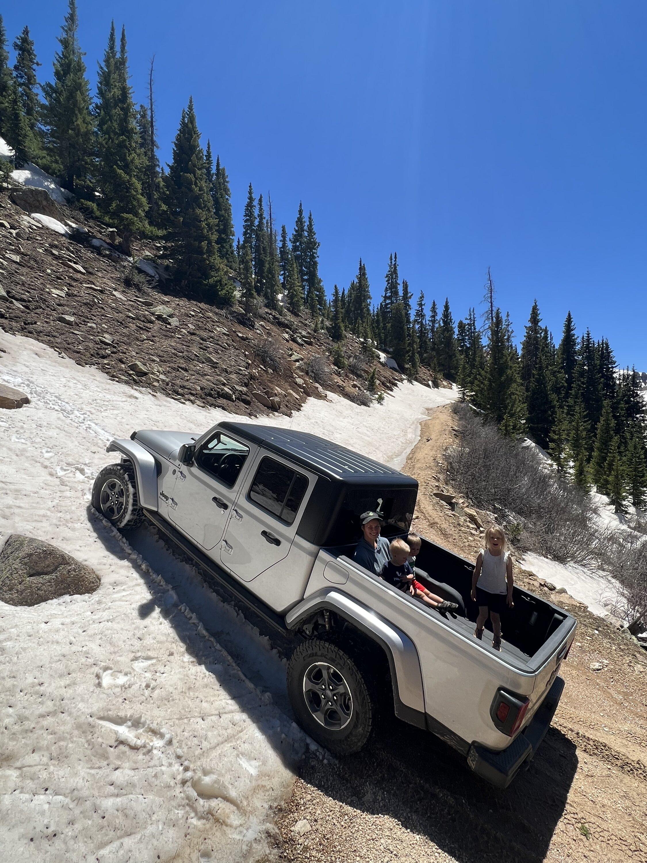 Jeep Gladiator Tacoma vs. Gladiator ED125524-B5D8-4C87-AE88-B5A8AB96A10C