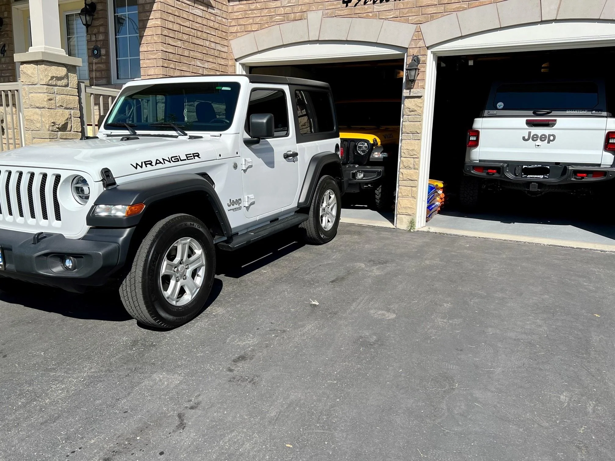 Jeep Gladiator STOLEN from my driveway this morning!  New Jeeps are crazy easy to steal apparently... Inked3Jeeps_LI