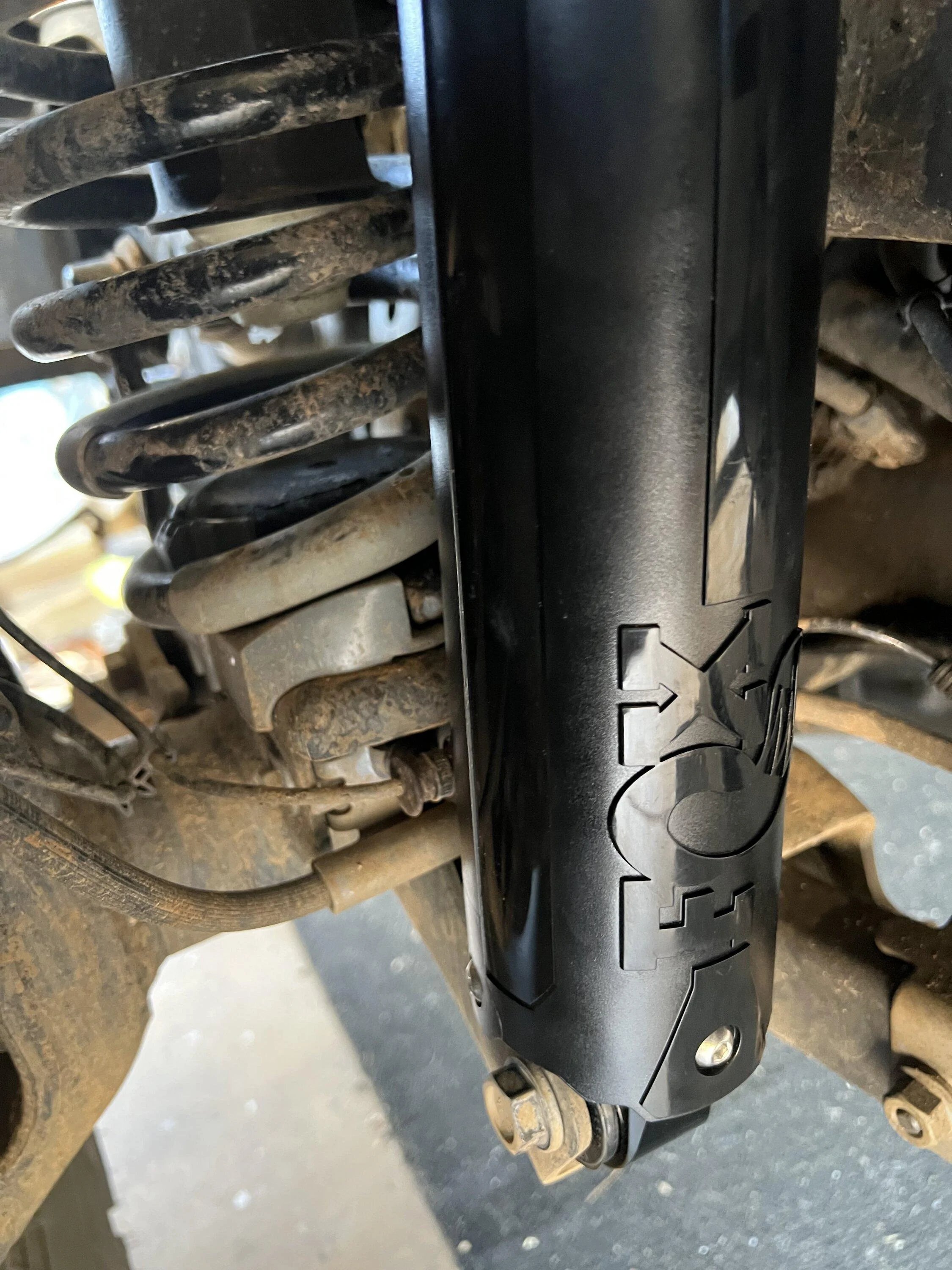 Jeep Gladiator Your stock Rubicon diesel JT bottoming out? Here’s the fix!! jounce2