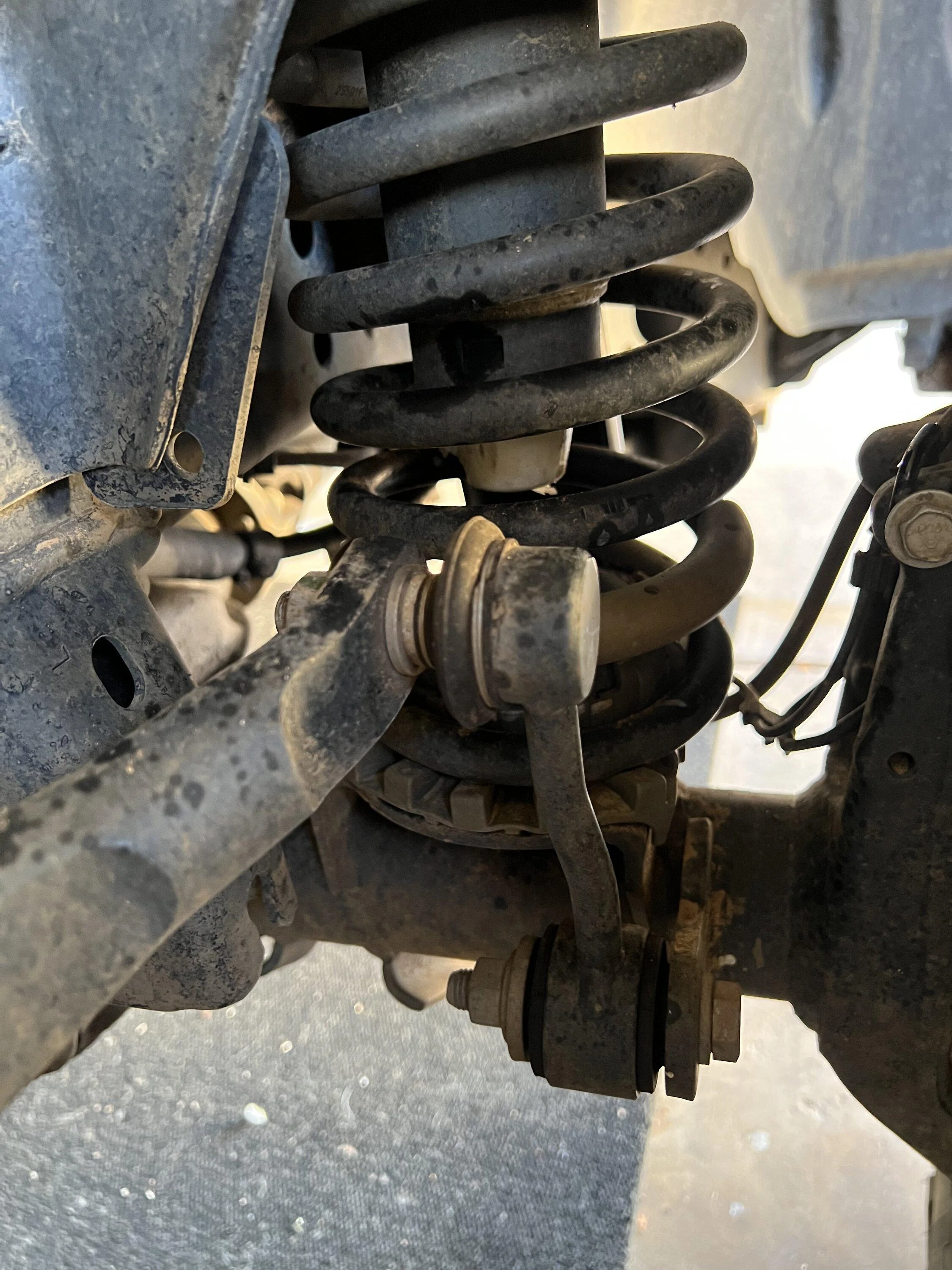 Jeep Gladiator Your stock Rubicon diesel JT bottoming out? Here’s the fix!! jounc