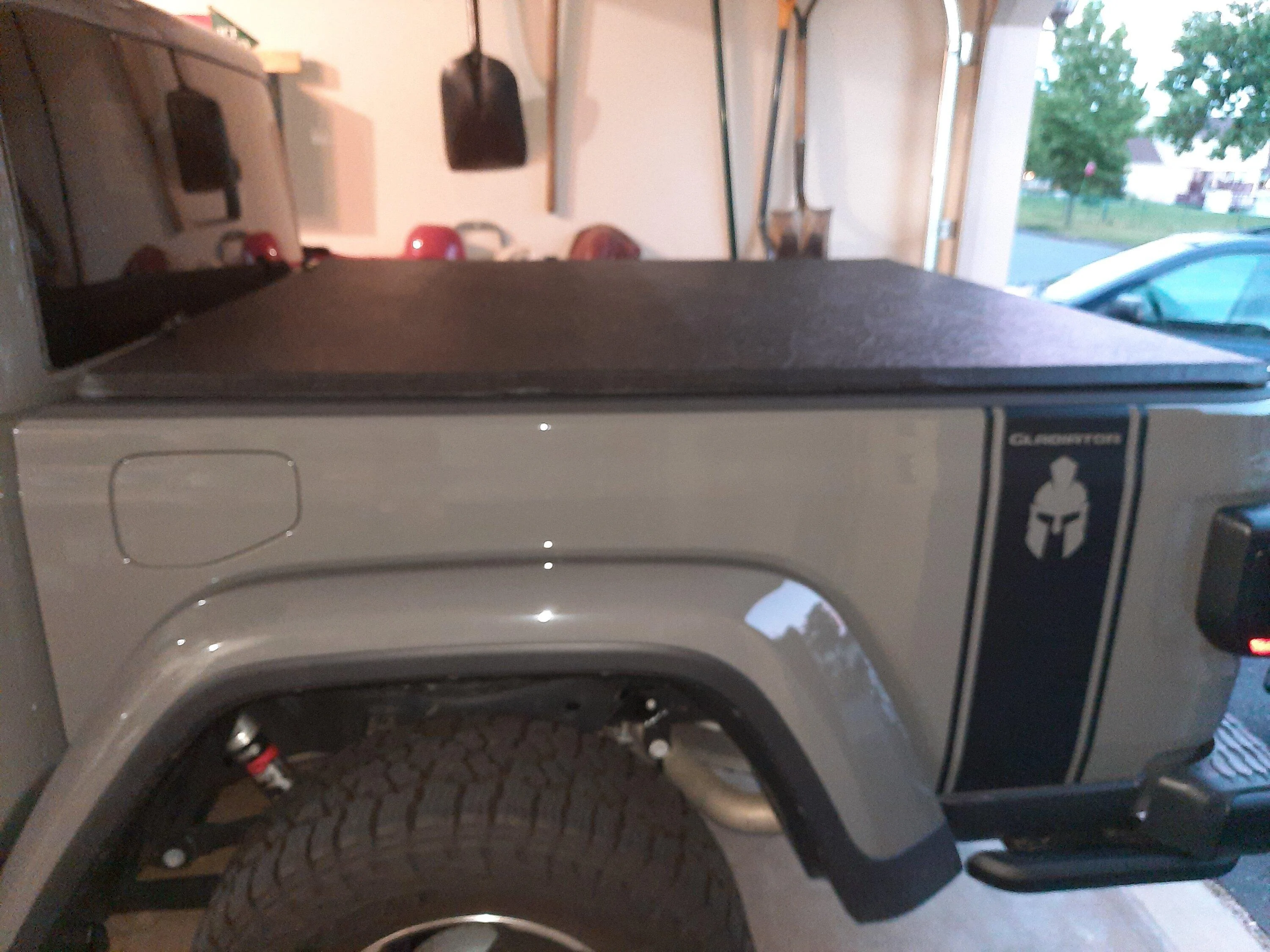 Jeep Gladiator Gator Tonneau Cover for $200 Alex 20220627_204531