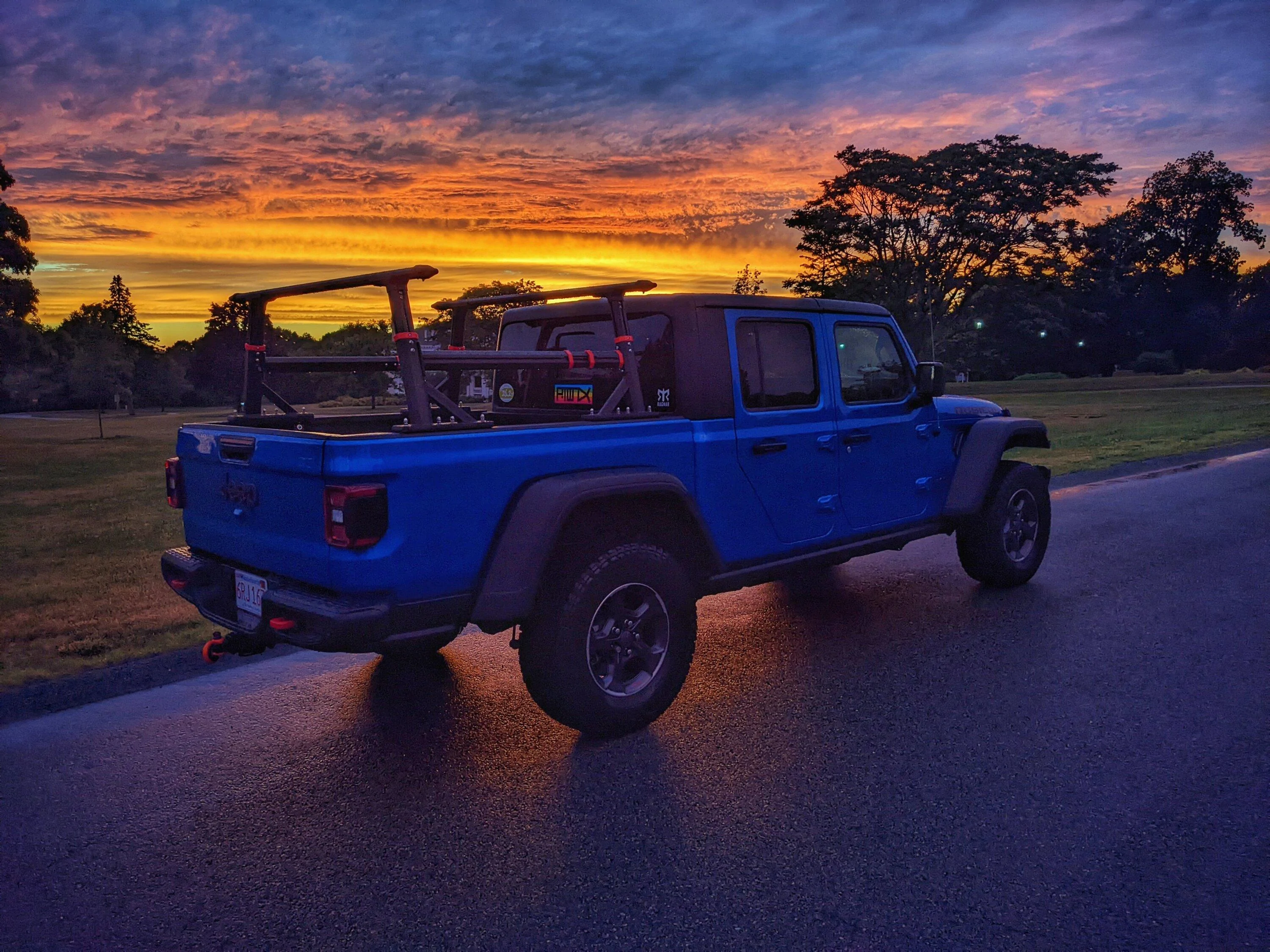 Jeep Gladiator Gladiator Glamour Shots PXL_20220628_003108173.MP-01
