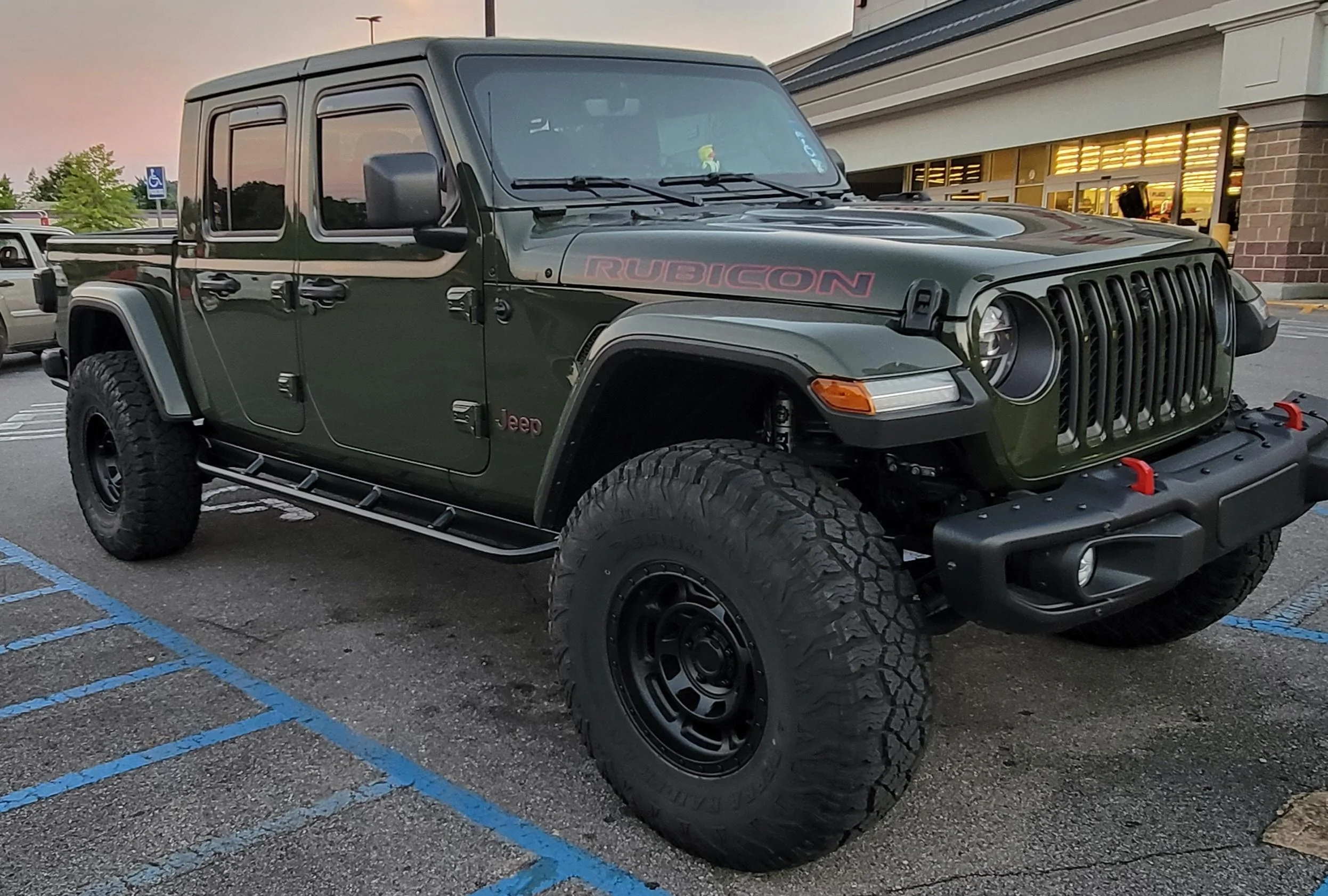 Jeep Gladiator Andrew's 2022 Sarge Green Mojave - Northern CA 20220621_200052