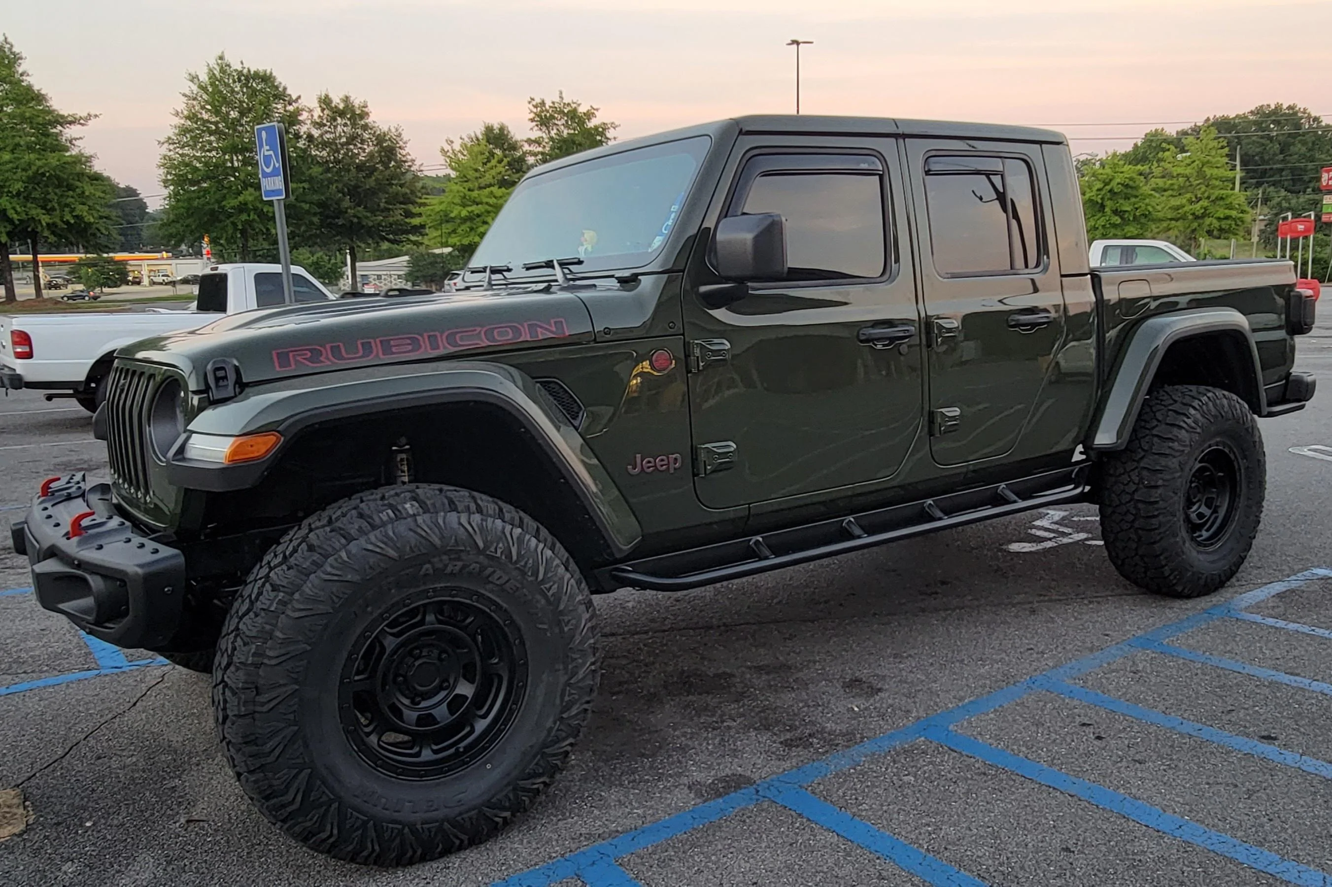 Jeep Gladiator Andrew's 2022 Sarge Green Mojave - Northern CA 20220621_200020